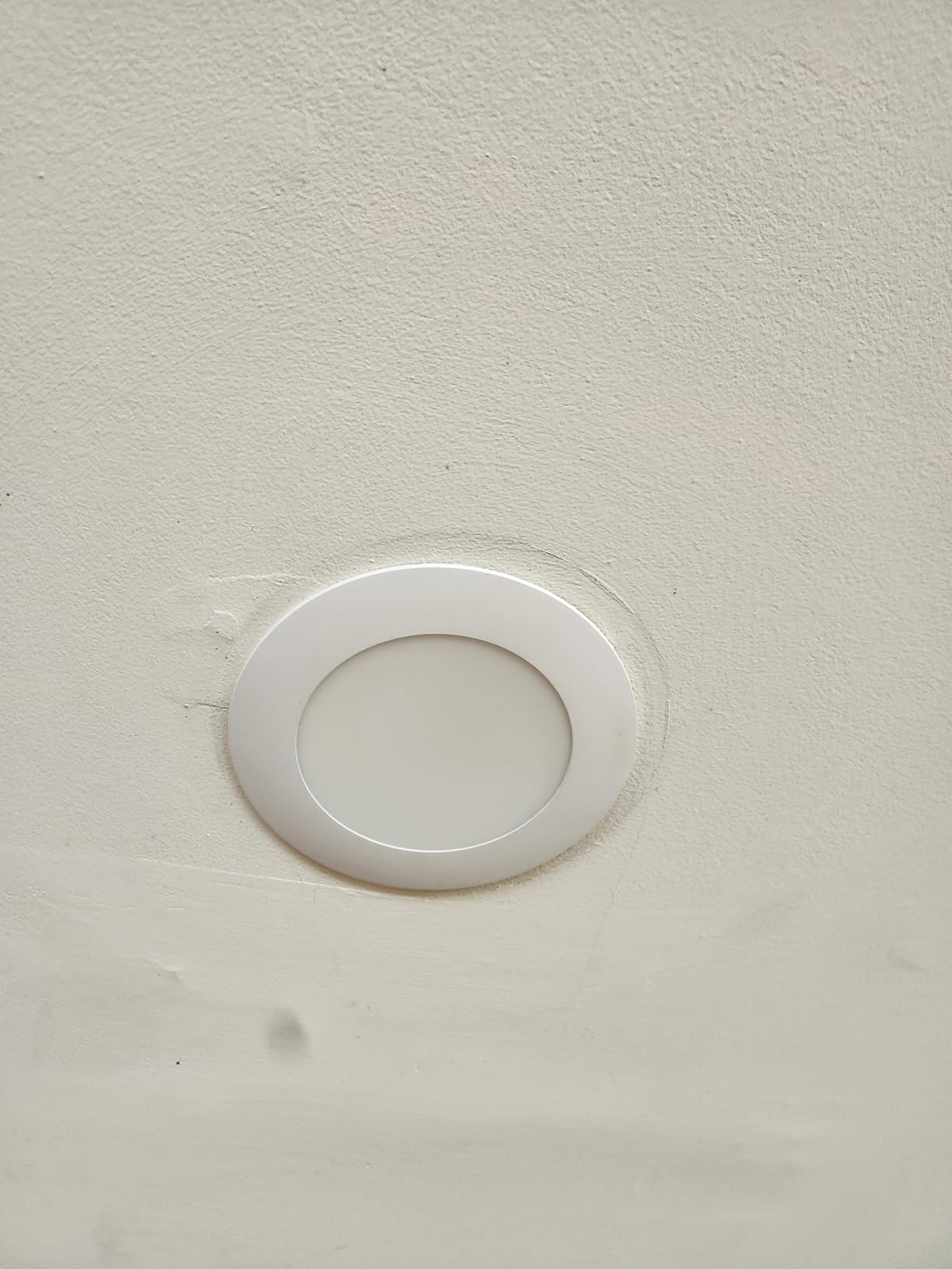 FREELICHT 6 Pack Retrofit LED Recessed Lighting 6 Inch, Selectable 2700K/3000K/4000K/5000K/6000K, Dimmable Flat LED Can Lights, 10W=110W, 1000LM, IC & Damp Rated, ETL & FCC, White customer photo 1