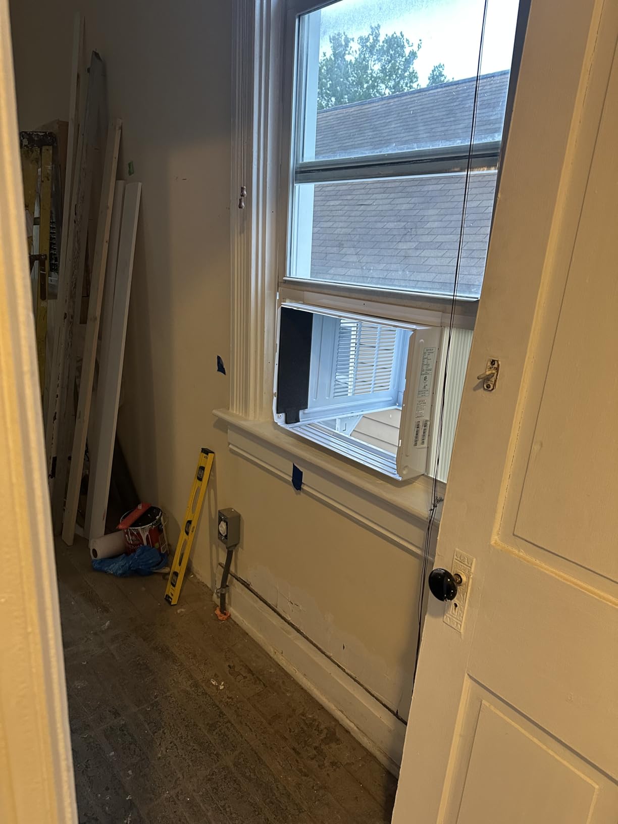 ROVSUN 12000 BTU Window Air Conditioner with Heat, Window AC Unit & Heater Combo with APP & Voice Smart Control, Timer Function & Easy Installation Kit, Work with Alexa/Google Assistant, 208/230V customer photo 1