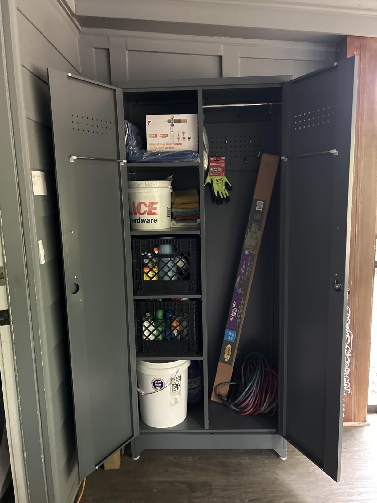Steel Wall Cabinet, Heavy Duty Hanging Garage Storage Cabinet with Adjustable Shelf & Locking Doors, Wall Mounted Metal Garage Cabinet for Workshop, Utility Room, Shed, Black/Grey customer photo 2