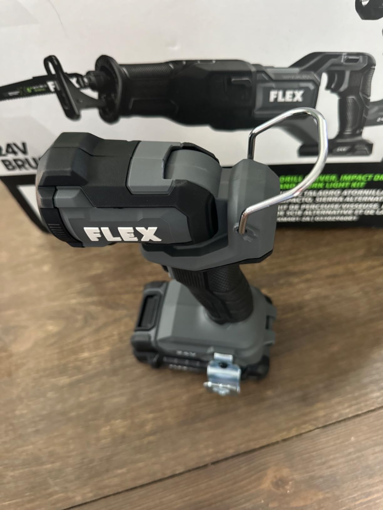 FLEX 24V Brushless Cordless 4-Tool Combo Kit: Drill Driver, Impact Driver, Reciprocating Saw, Work Light with (2) 2.5 Ah Lithium Batteries and 160W Fast Charger - FXM401-2A customer photo 2