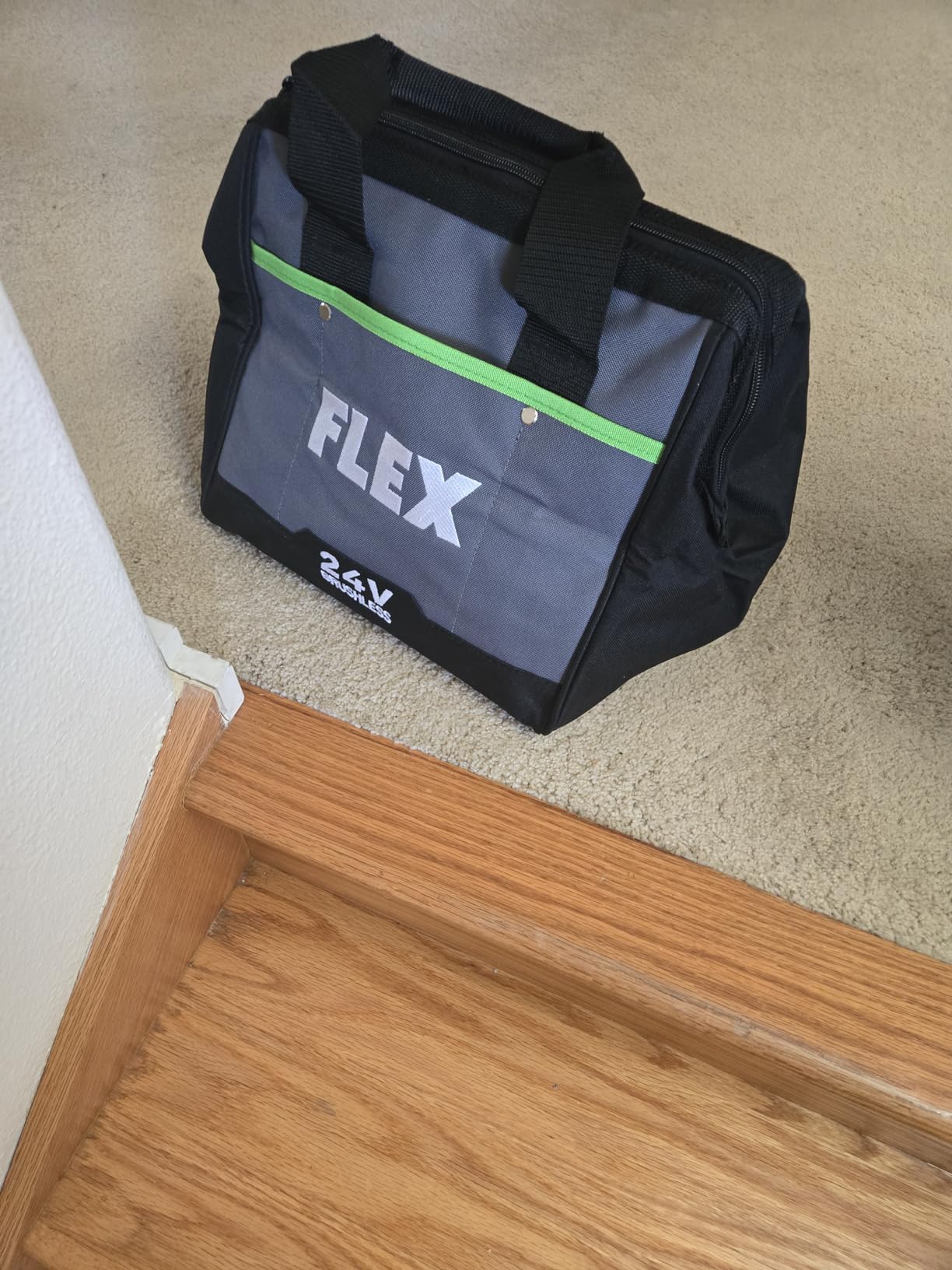 FLEX 24V Brushless Cordless 2-Tool Combo Kit: 1/2-Inch 2-Speed Drill Driver and 1/4-Inch Hex Impact Driver with (2) 2.5Ah Lithium Batteries and 160W Fast Charger - FXM201-2A customer photo 2
