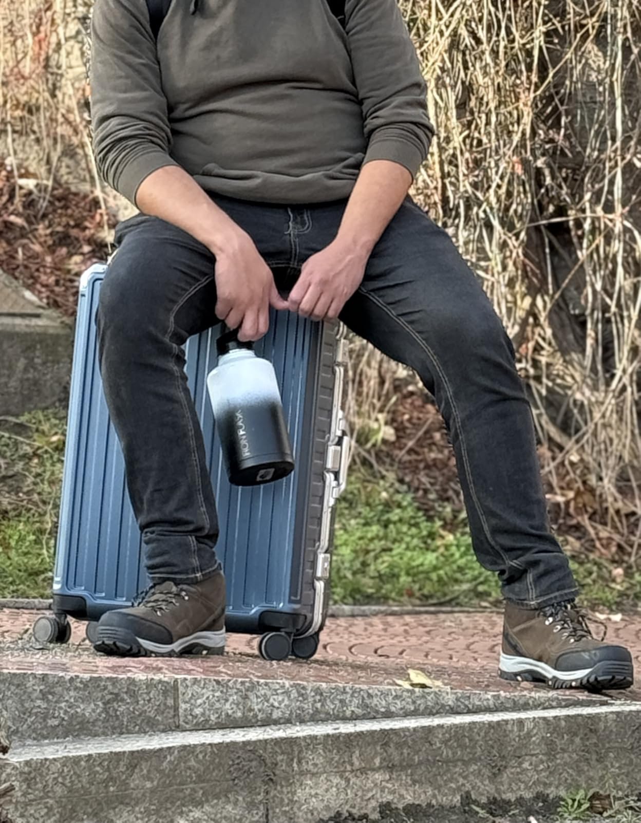 Checked Suitcase with Spinner Wheels, 8010S Aluminum Frame Zipperless Polycarbonate Hard Shell Suitcase (ZX-Core, Charcoal Metallic, 28 Inch) customer photo 1