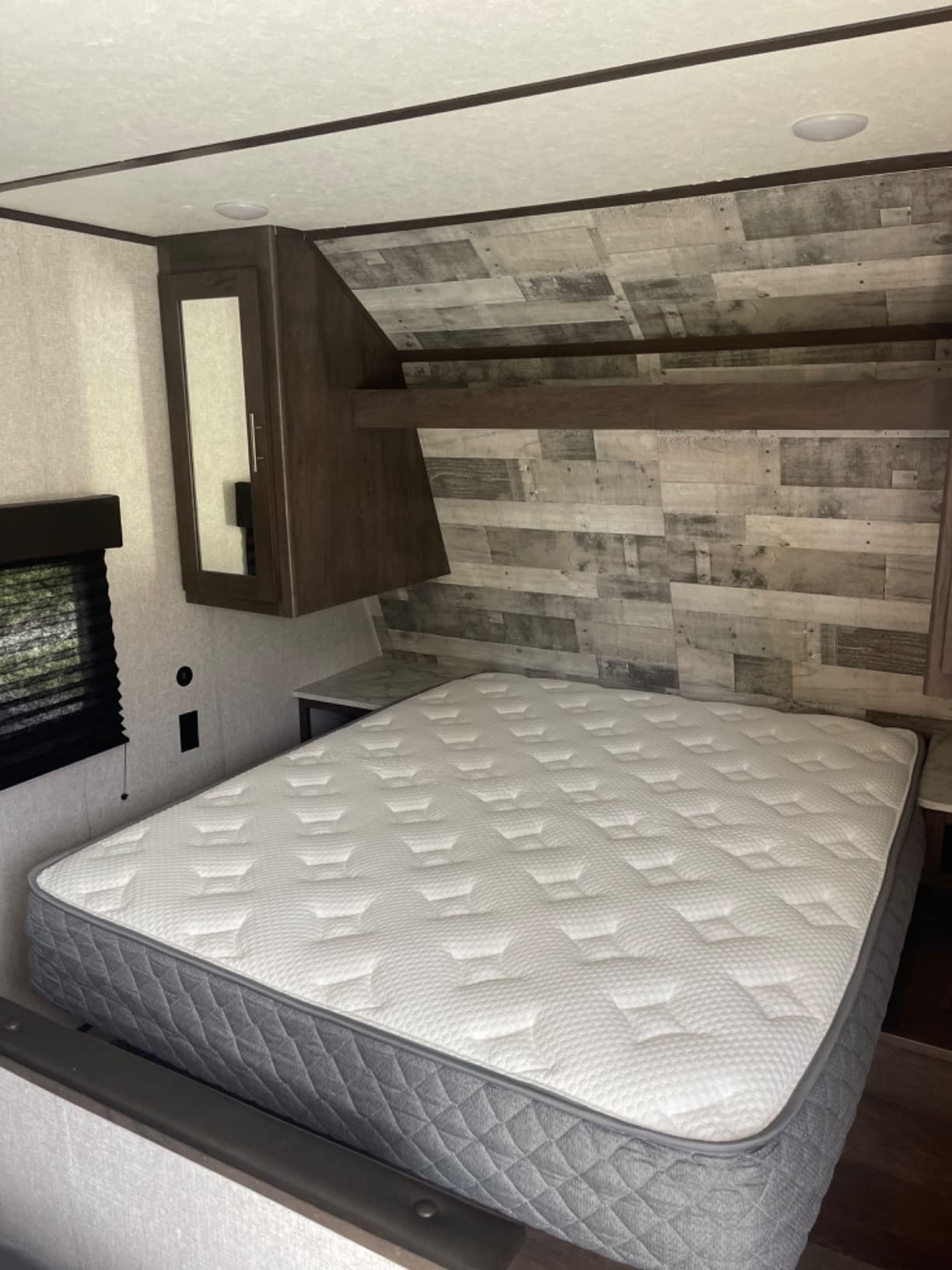 GhostBed 10