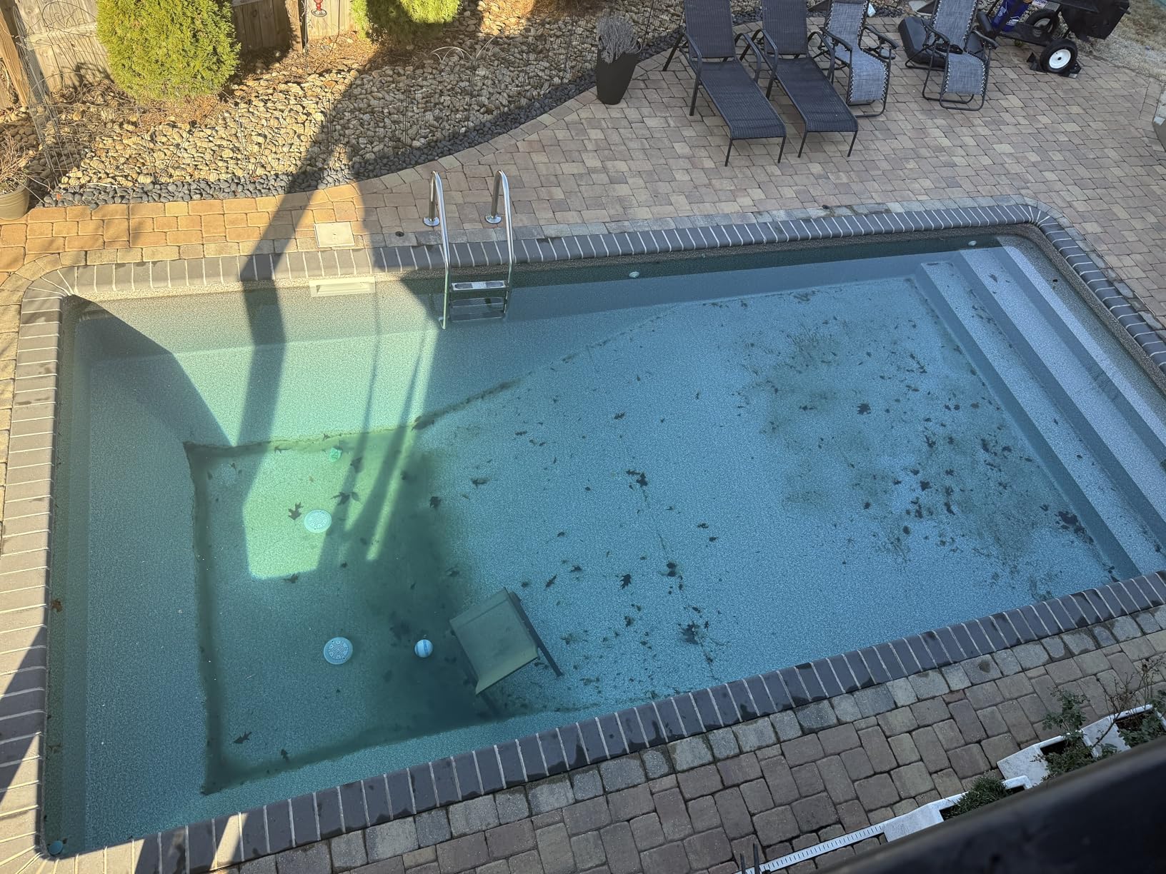 Pulse XL 350 Inground & Above Ground Pool Vacuum - American-Engineered Cordless Hoseless Vac with Auto-Start & XL Debris Chamber - Rechargeable Cleaner with 10.5