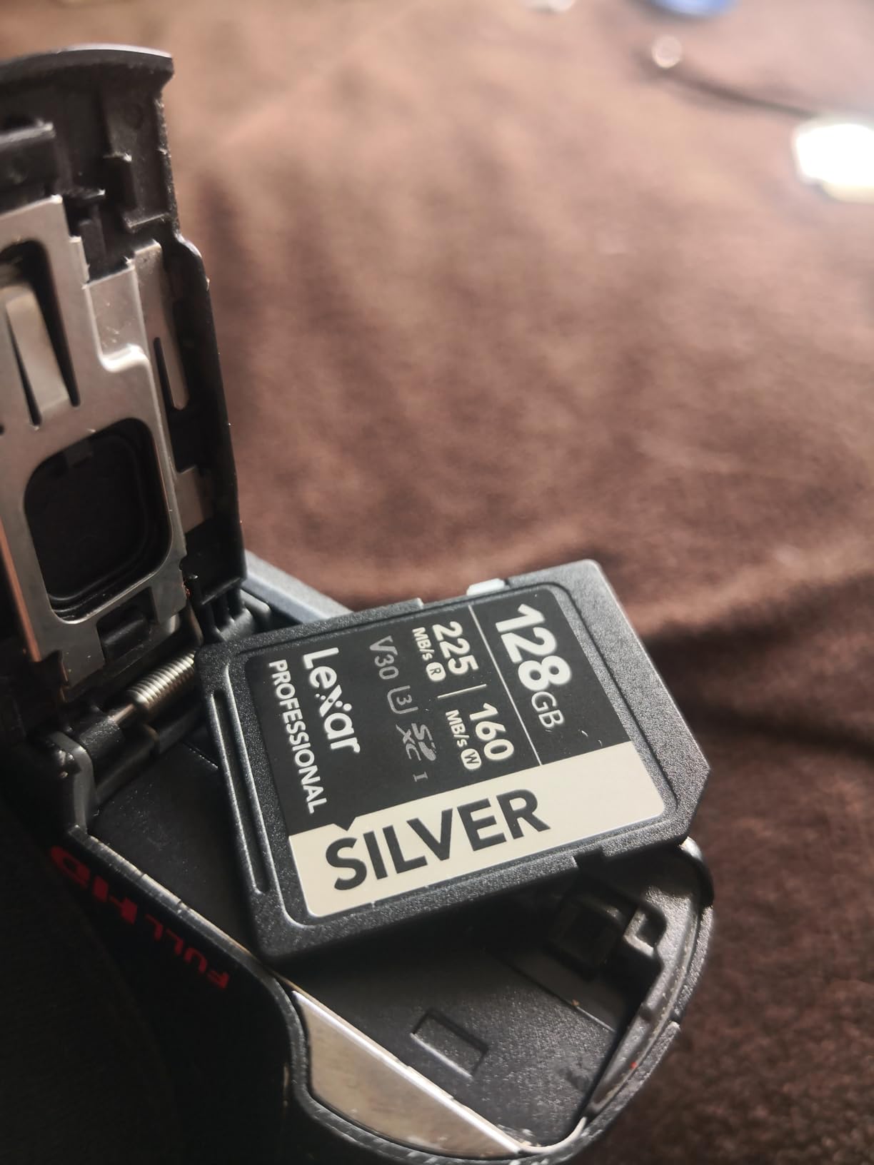 Lexar 128GB Professional Silver SD Card, UHS-I, C10, U3, V30, 4K, Up to 225/160 MB/s SDXC Memory Card, for Professional Photographer, Videographer, Enthusiast (LSDSILV128G-BNNNU) customer photo 2