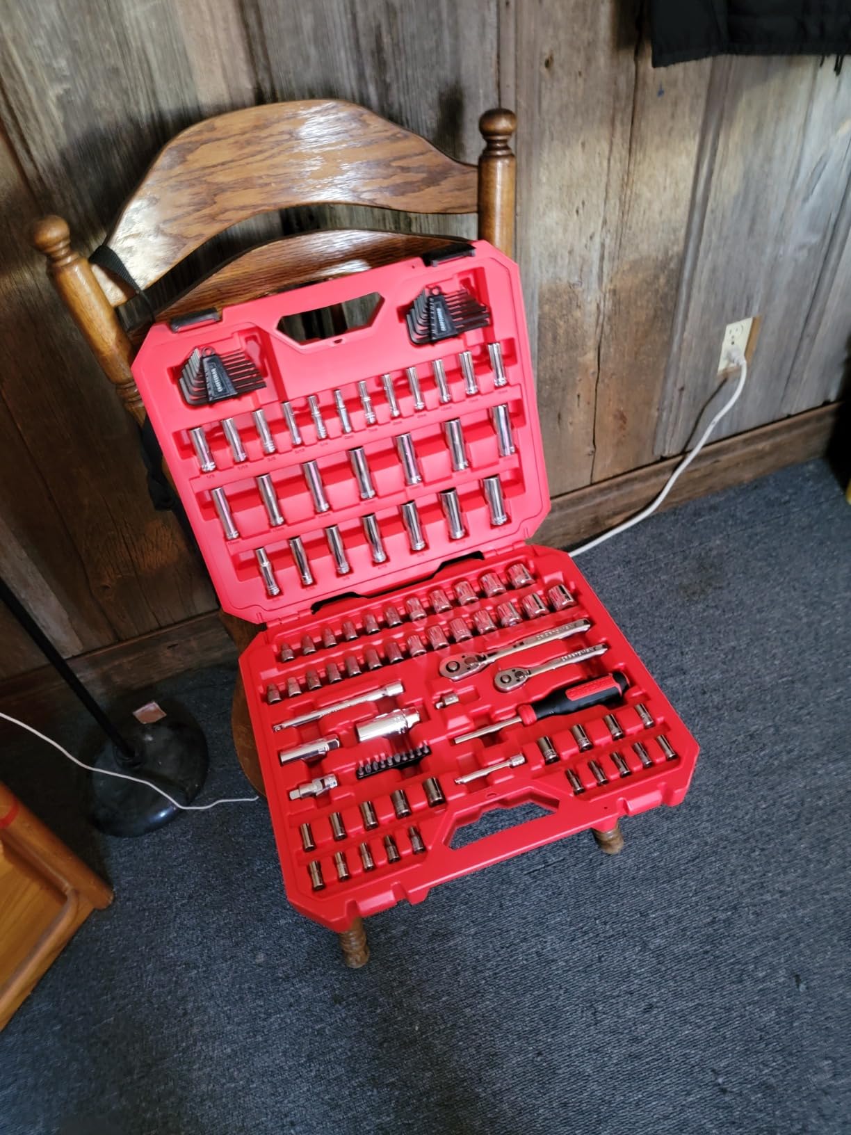 CRAFTSMAN Mechanics Tool Set 105 Pcs, Standard (SAE) and Metric with Case , 1/4 and 3/8 Inch Drive Car Tool Kit( CMMT12123) customer photo 1