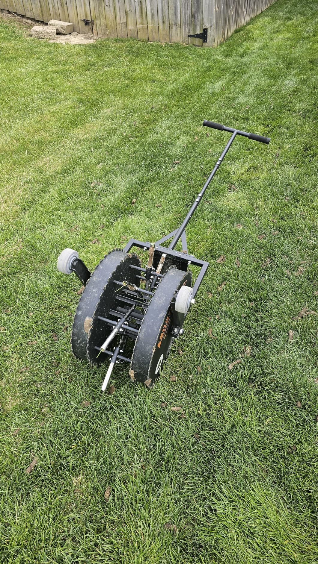 Patented Rolling Lawn Coring Aerator Yard Grass Pulling Plugs Manual Aeration Tool Push Roller Rotary Compacted Garden Soil Loosening customer photo 2