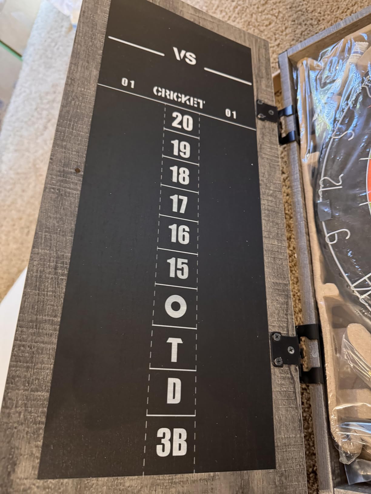 Dartboard Cabinet Set with 18