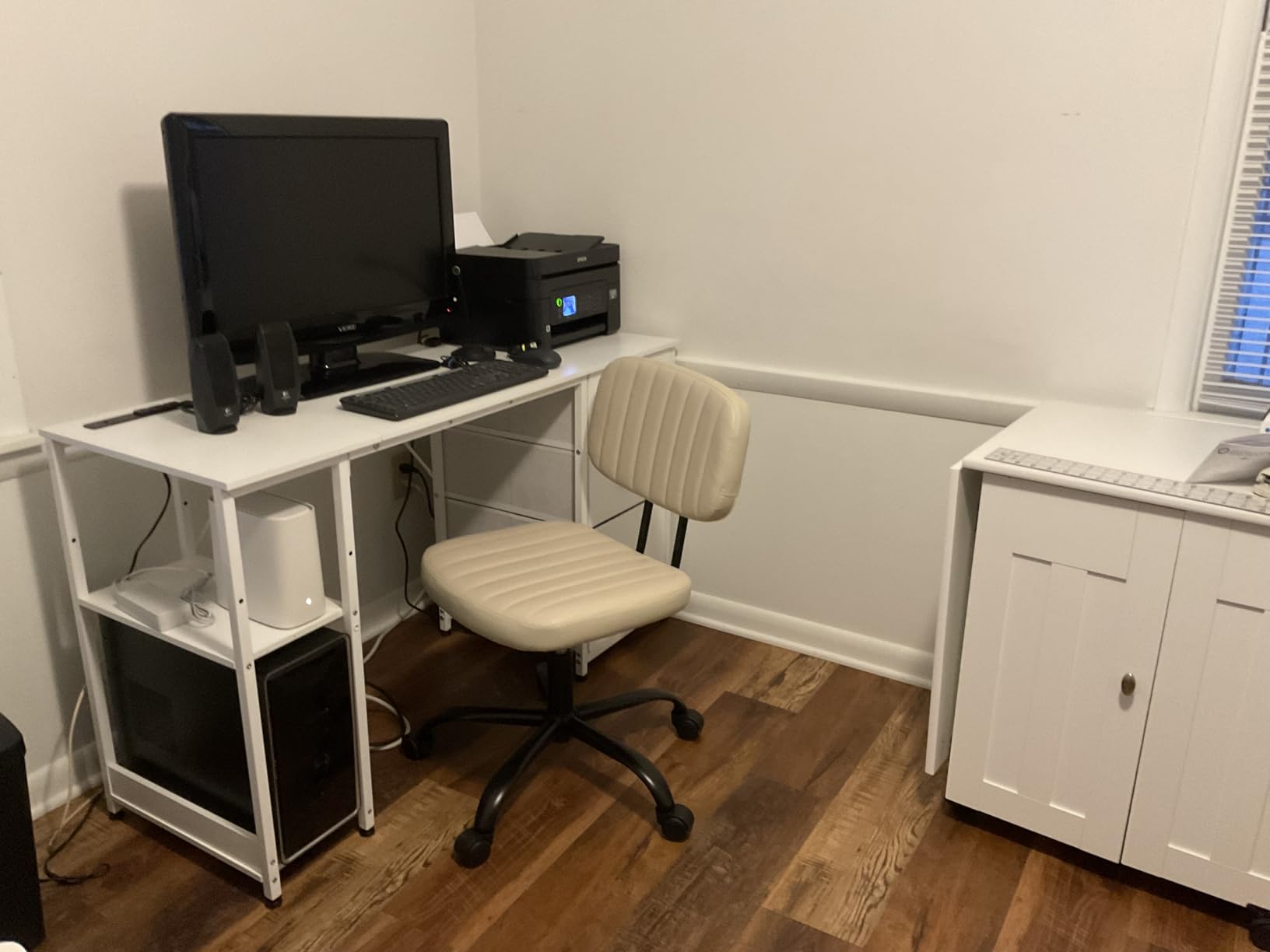 AODK 51 Inch Computer Desk with Drawers & USB Power Outlets - Reversible Home Office Desk with Storage Shelves, Work from Home, Modern Work/Writing/Study Table for Bedroom, White customer photo 1