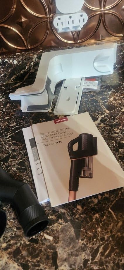 Miele Duoflex Cordless and Bagless Multi-Use Flexible Stick Vacuum, Brilliant White / Space Grey customer photo 1