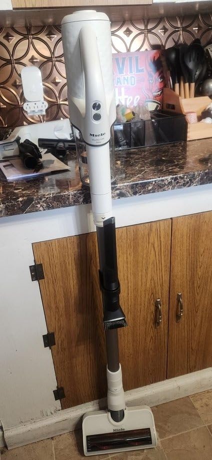 Miele Duoflex Cordless and Bagless Multi-Use Flexible Stick Vacuum, Brilliant White / Space Grey customer photo 2