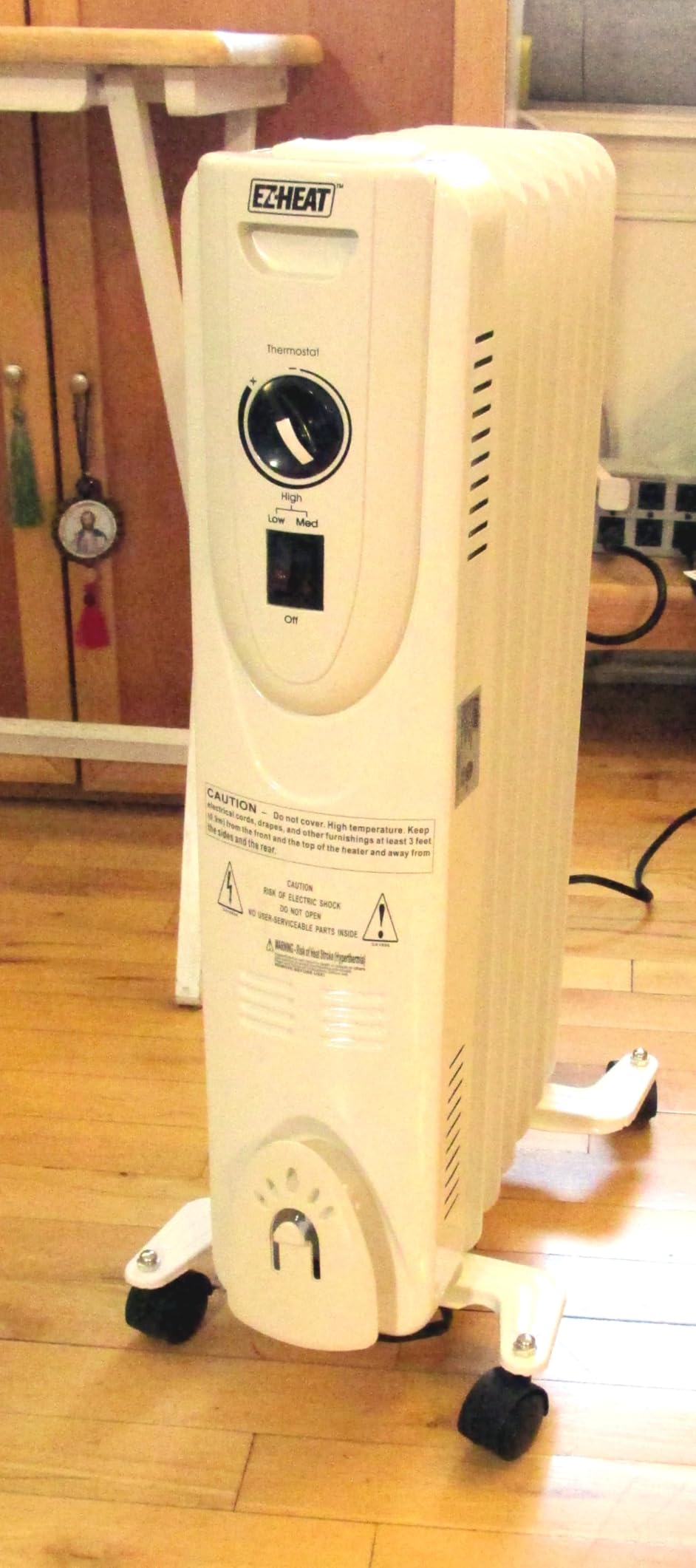 EZ-HEAT Oil-Filled Radiant Radiator Space Heater, Never Refill, Adjustable Thermostat, Tip-Over Switch & Overheat Protection System, MTDR-06WC customer photo 1