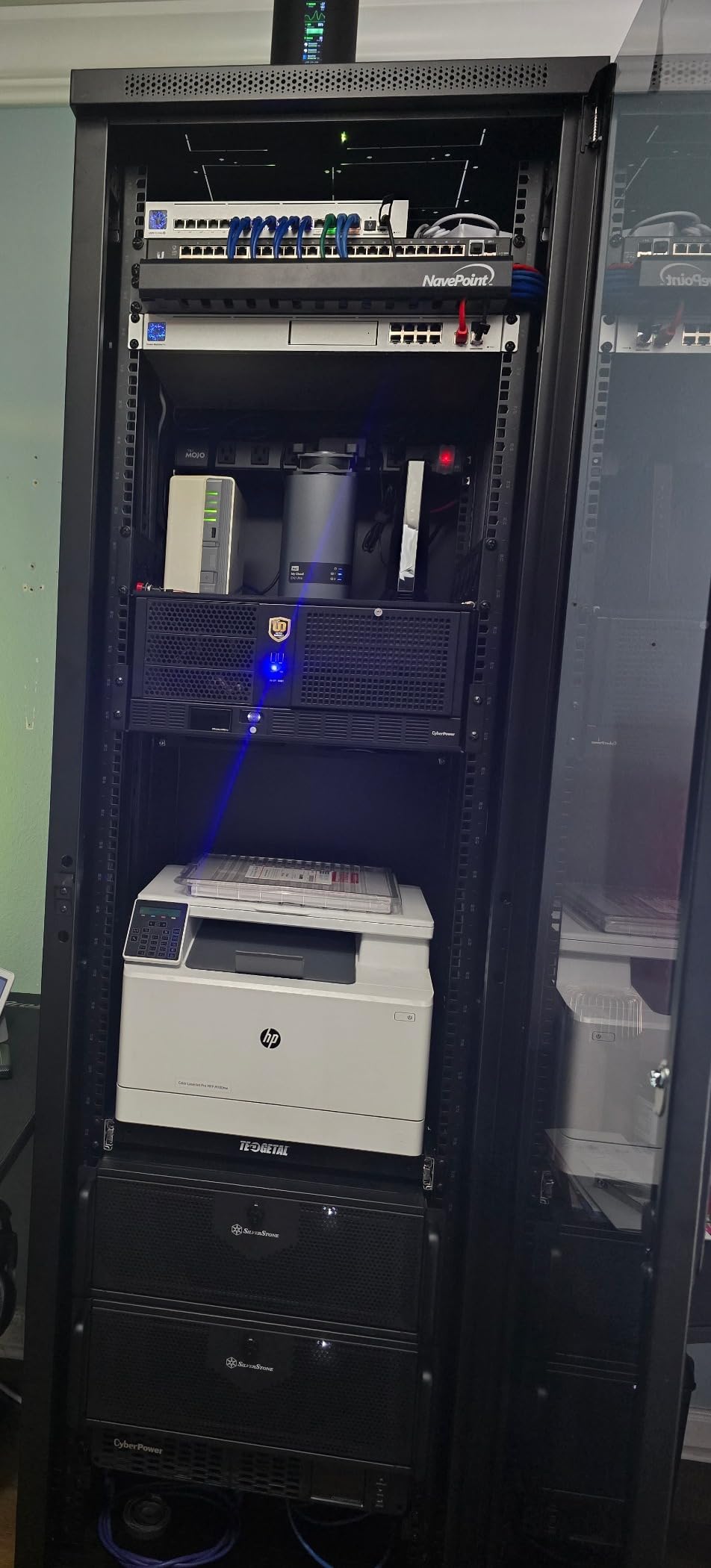 Tecmojo 42U Server Rack Network Cabinet 31.5