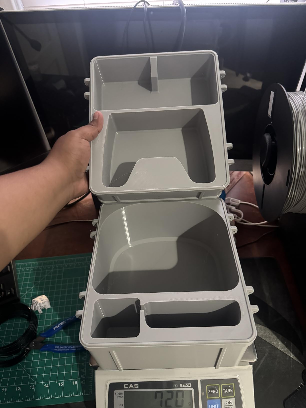 Creality 2 kg Black & White PETG 1.75mm Filament, 3D Printer Filament Bundle, Excellent Toughness High Precision, Odorless Non-Toxic Moistureproof, Glossy, Accuracy +/- 0.02mm customer photo 1
