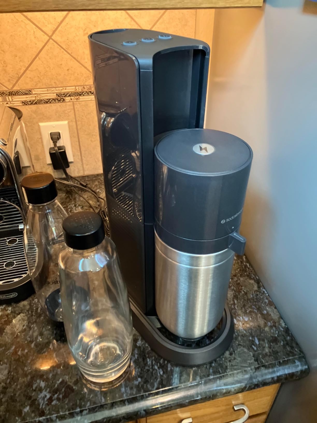 SodaStream E-Duo Sparkling Water Maker (Black) with 60L CO2, 1 BPA- Free Carbonating Bottle and (1)1L Glass Bottle customer photo 1