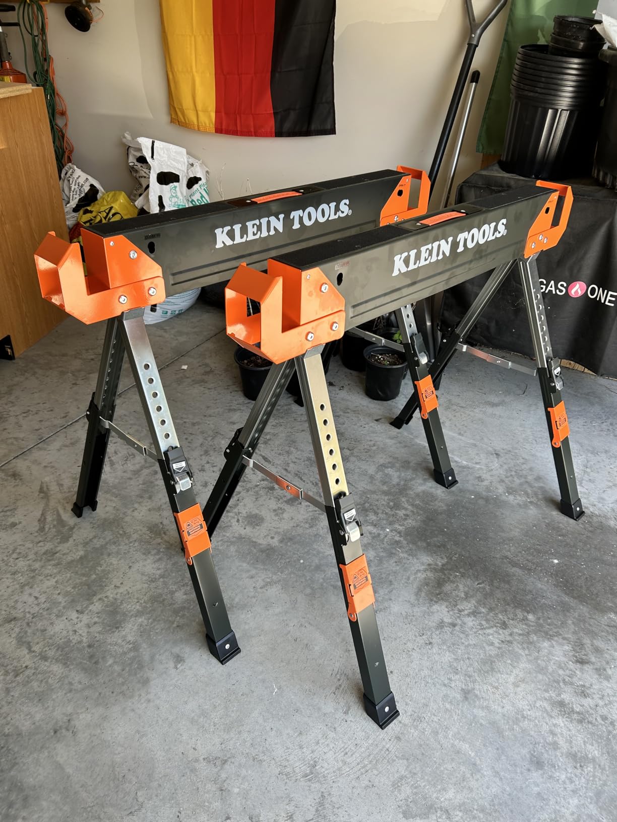 Klein Tools 80178 Folding Saw Horse, Adjustable 26 to 32-Inch Height, 2x4 Support Arms, Heavy Duty Jobsite Table, 2-Pack customer photo 1