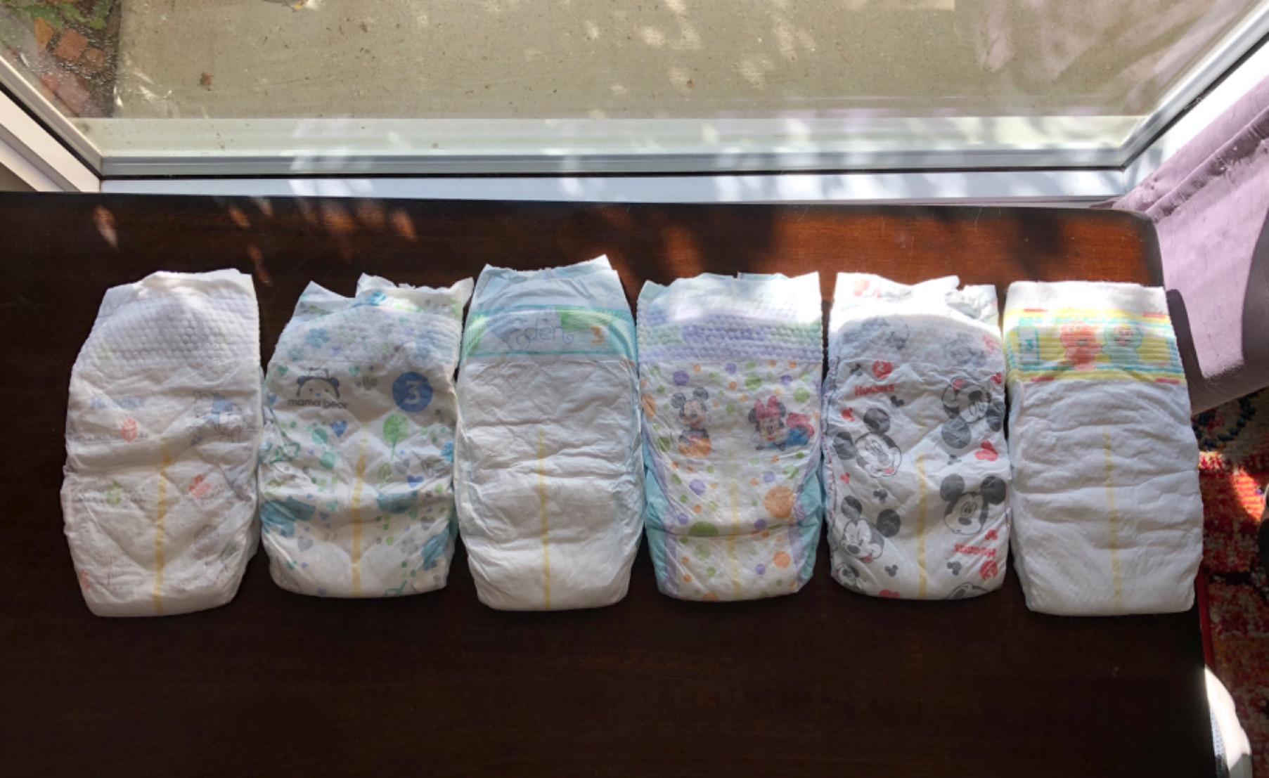 Huggies Size 2 Diapers, Little Snugglers Baby Diapers, Size 2 (12-18 lbs), 186 Count (3 Packs of 62), Packaging May Vary customer photo 2