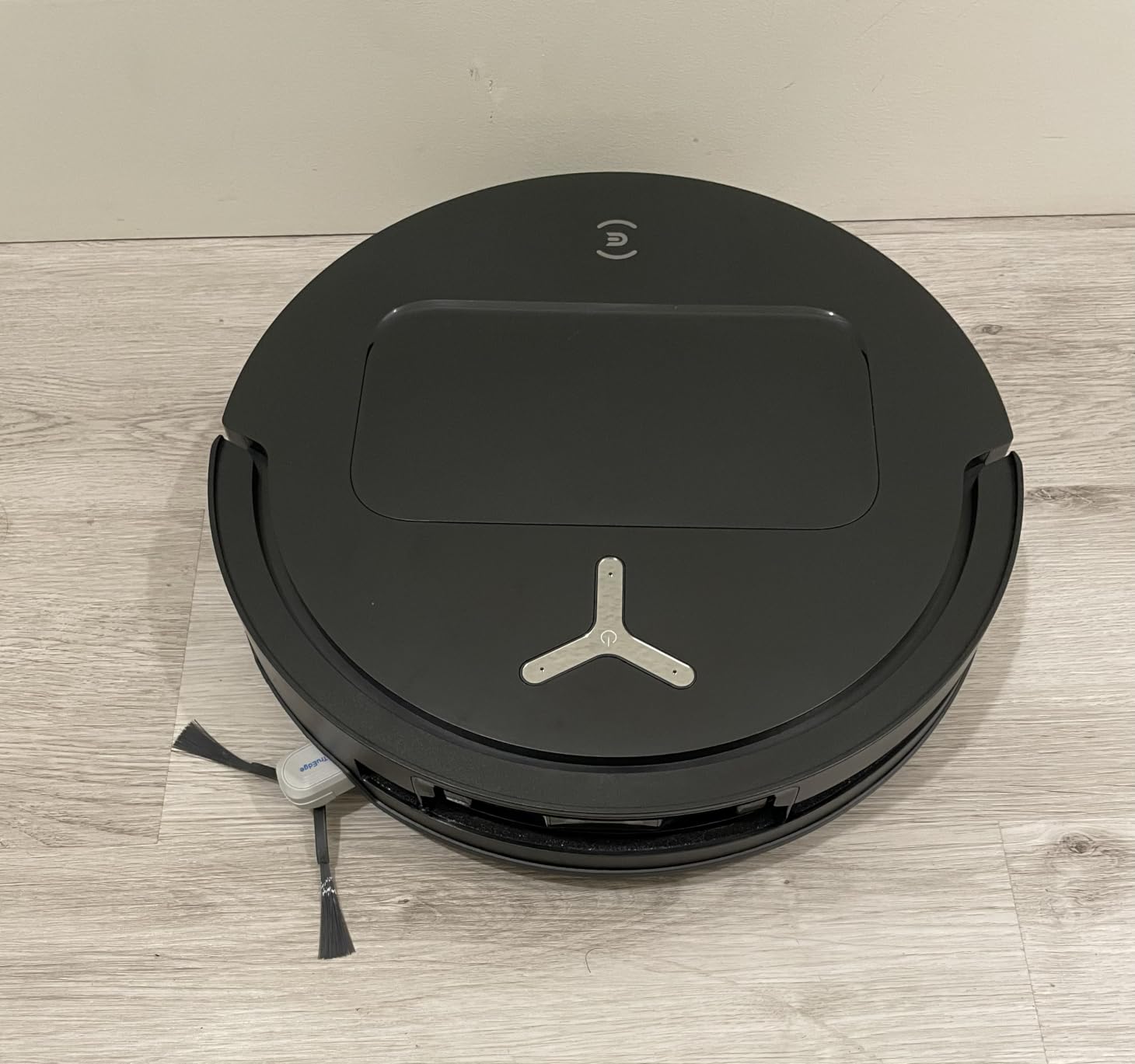 ECOVACS DEEBOT T50 Omni Robot Vacuum & Mop, 15,000Pa Suction, 3.19 Ultra-Slim, ZeroTangle 2.0, TruEdge Cleaning, AIVI 3D Navigation, Self-Emptying & Auto Mop Wash/Dry customer photo 1
