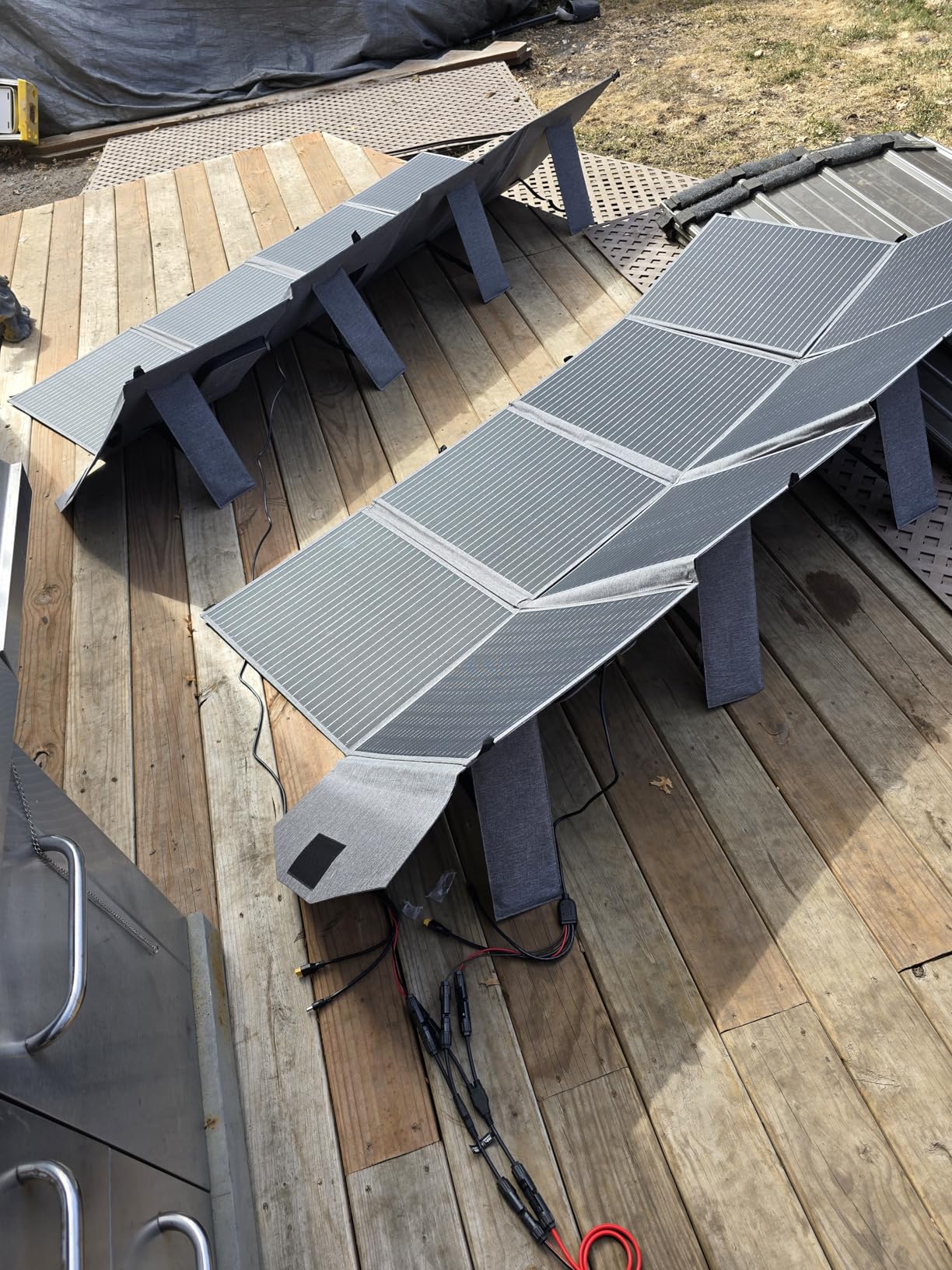 400W Portable Solar Panel, Camping Essentials Foldable Solar Panels Charger with Adjustable Kickstand IP65 Waterproof for Power Station Outdoor RV Camer Off Grid Hiking Emergency Power Backup customer photo 1