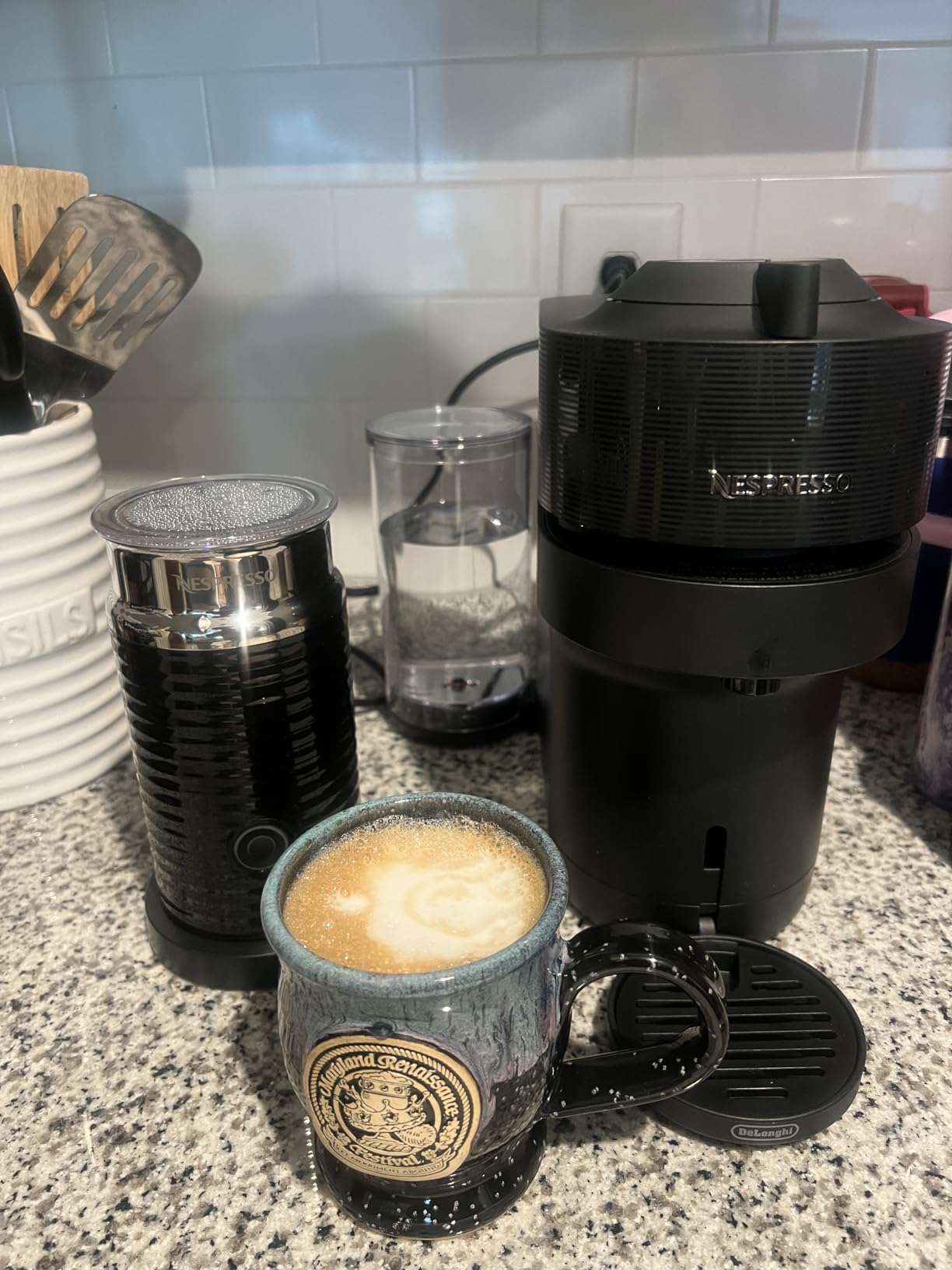 Nespresso Vertuo Pop+ Coffee and Espresso Machine by De'Longhi with Aeroccino Milk Frother, Liquorice Black customer photo 2