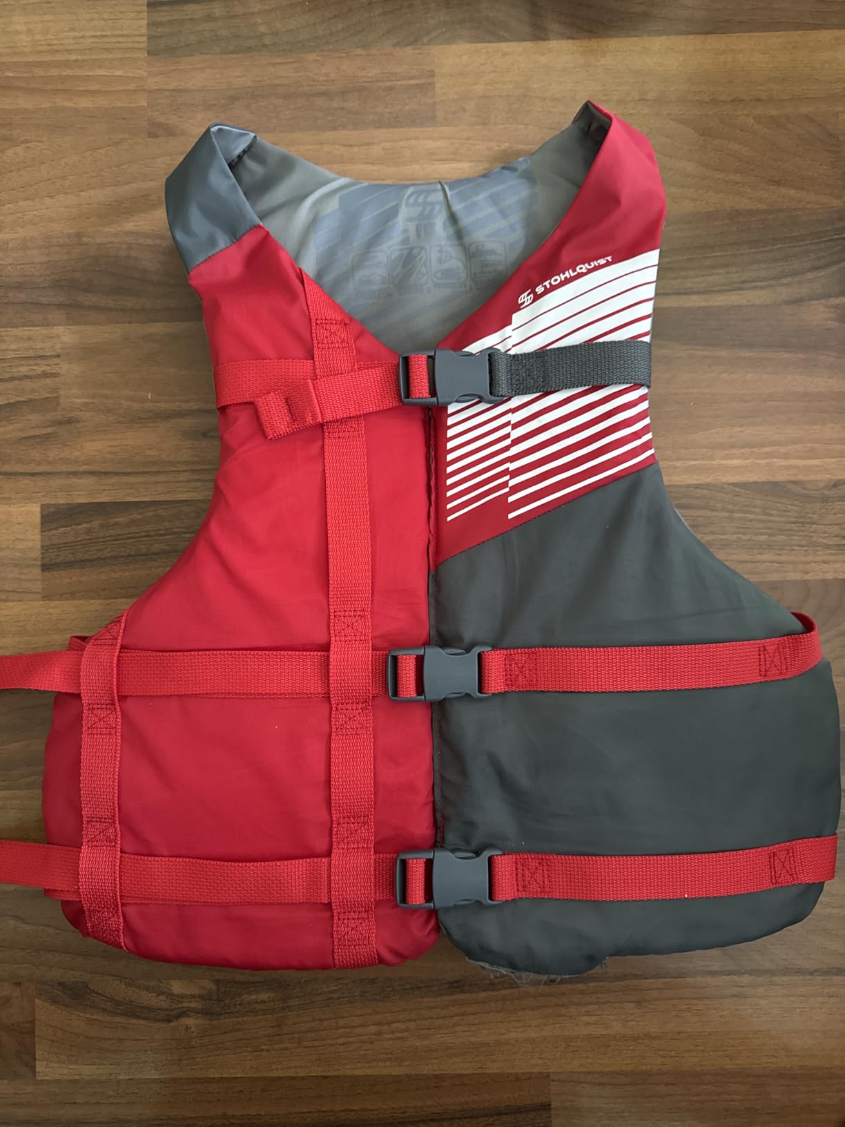 Stohlquist FIT Adult Life Jacket, US Coast Guard Approved Type III Life Vest, PFD for Men and Women, Easily Adjustable, Lightweight and High Buoyancy - Universal Fit (30-52