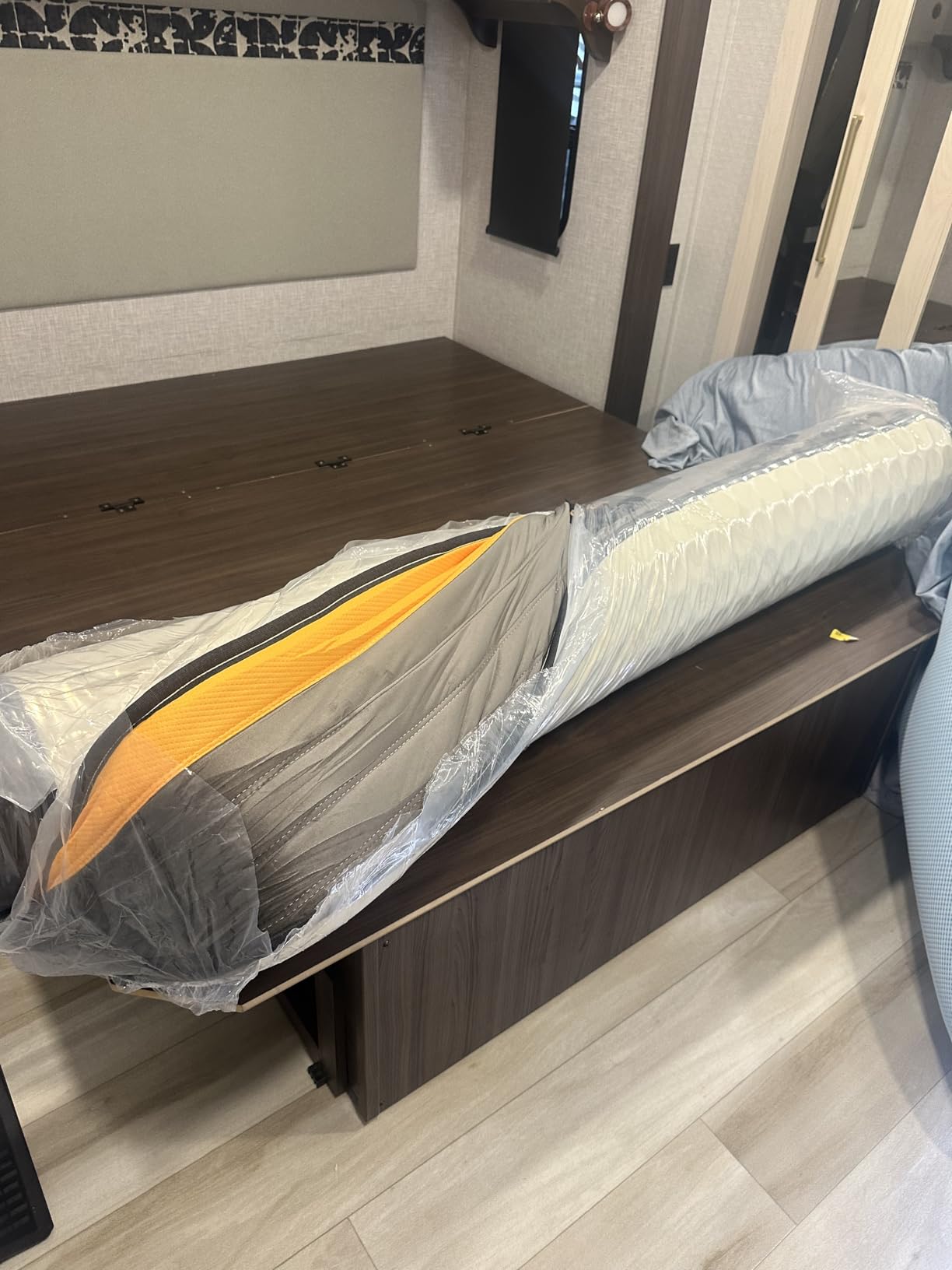 Elfreda RV King Mattress 72