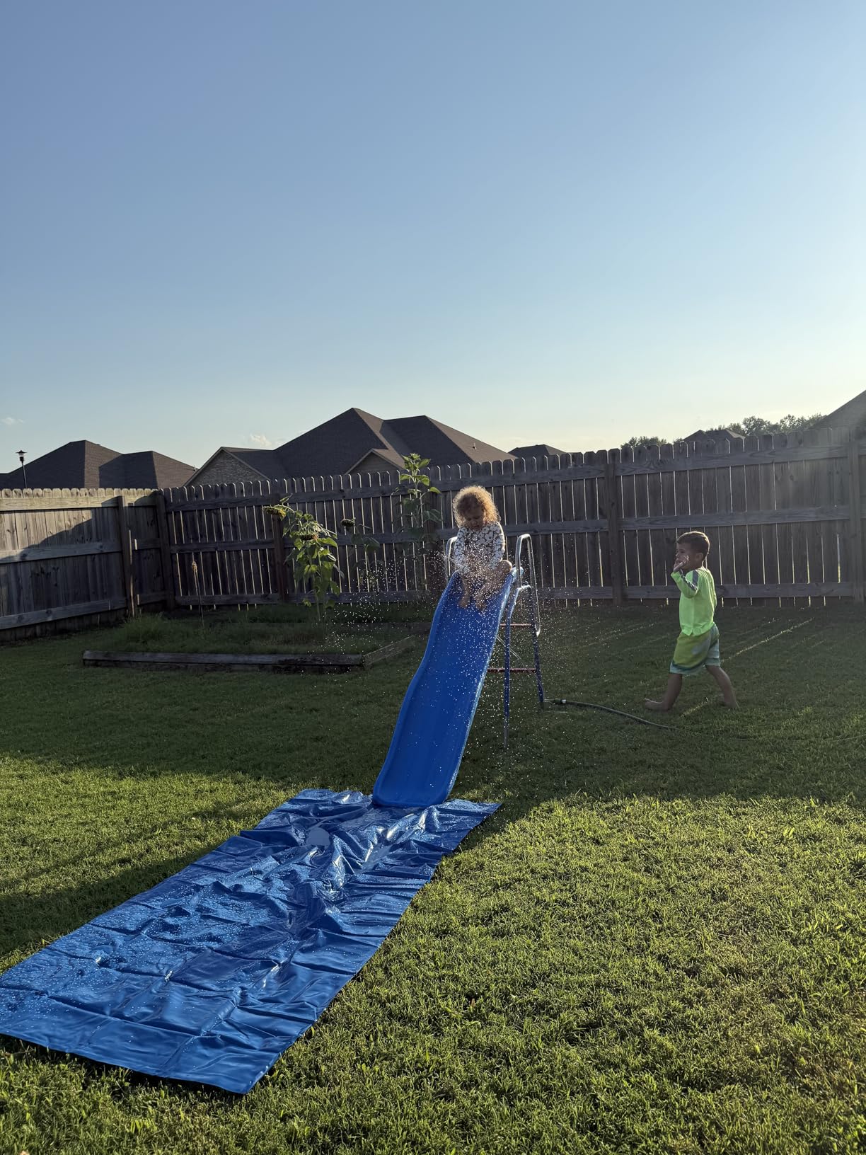 OHYEMO Water Slide for Kids Backyard, Outdoor Waterslide with 3-Zone Spray Sprinkler and Ground Tarp, Summer Water Game Toy for Backyard Water Fun Activities Play customer photo 1
