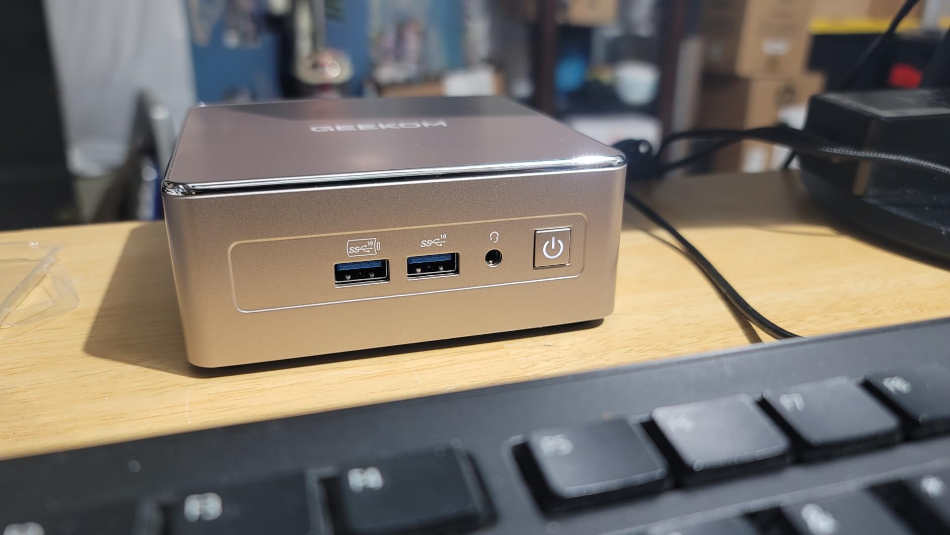 GEEKOM A5 2026 Edition Mini PC for Home Office & Multitasking, AMD Ryzen 5 7430U, 16GB RAM (Upgradable to 64GB) & 512GB M.2 NVMe SSD Desktop Computer, Windows 11 Pro, 8K, 6x USB Ports, 3-Year Coverage customer photo 1