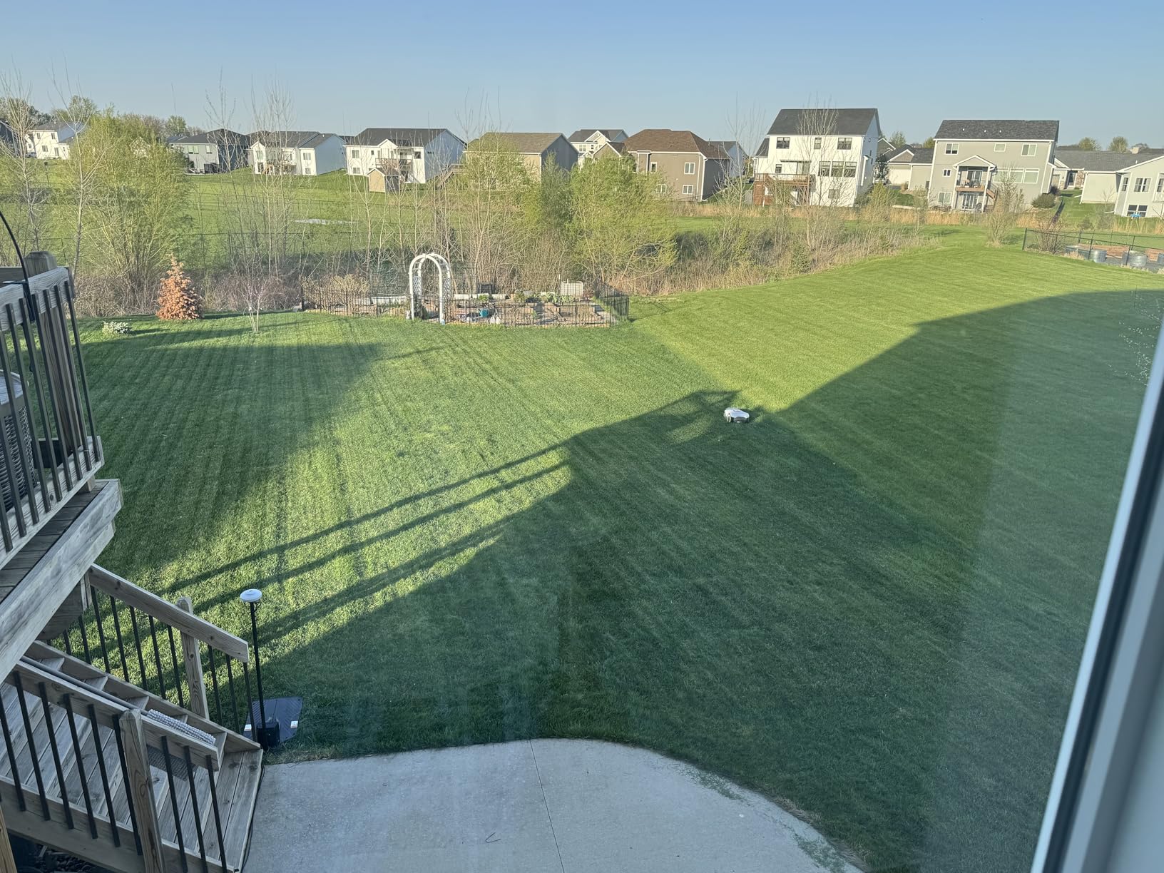 ANTHBOT Genie600 Robot Lawn Mower - NO Wire, Full Band RTK+4-Eye Vision Robotic Lawnmower for 1/4 Acre, Auto Mapping, Multi-Zone Management, Accurate Obstacle Avoidance, Intelligent Path Planning customer photo 1
