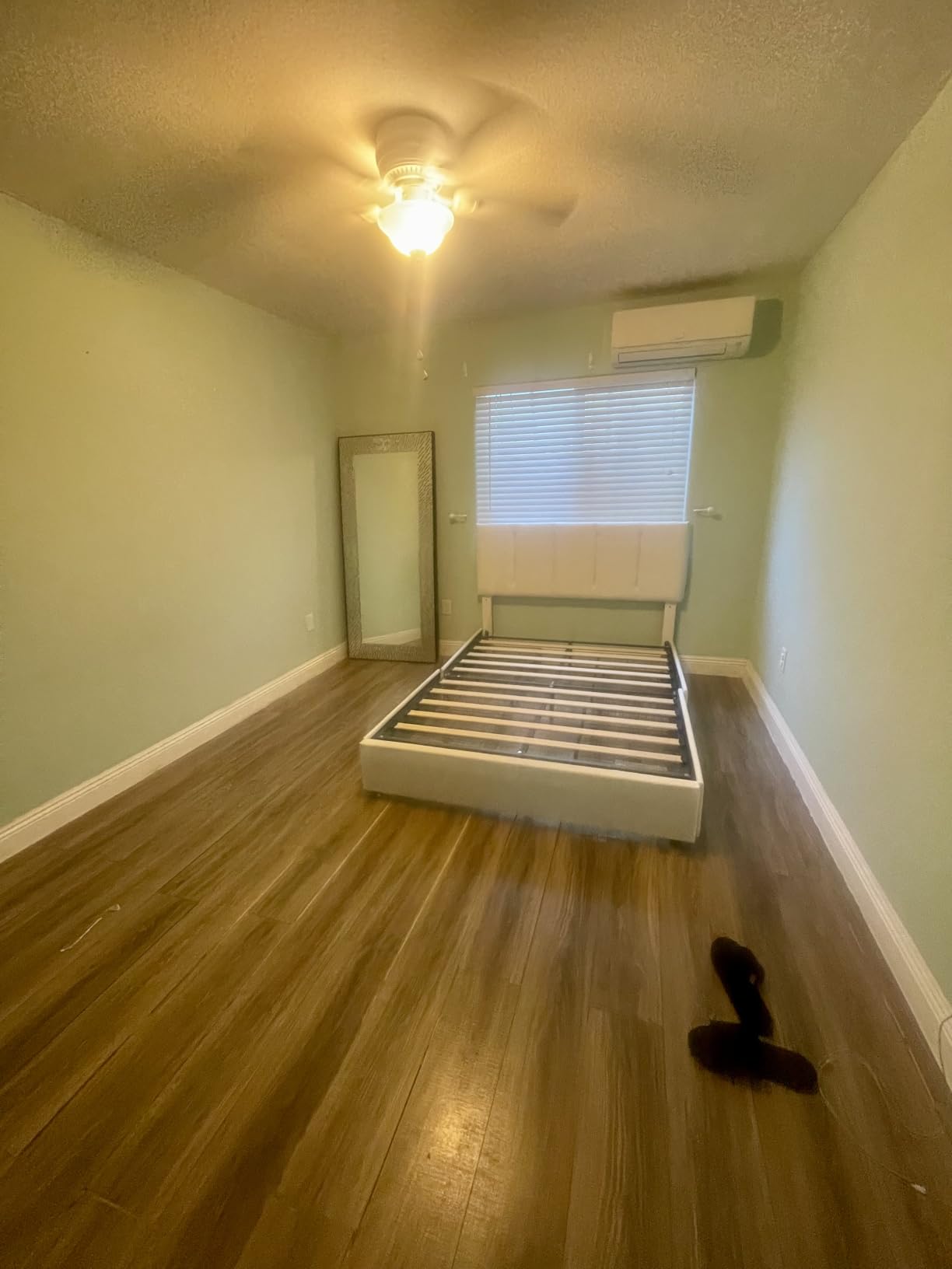 VECELO Queen Size Bed Frame with 4 Storage Drawers, Adjustable Height Headboard, Heavy-Duty Platform Bedframe with Strong Wooden Slats, No Box Spring Needed, Pale Beige customer photo 2