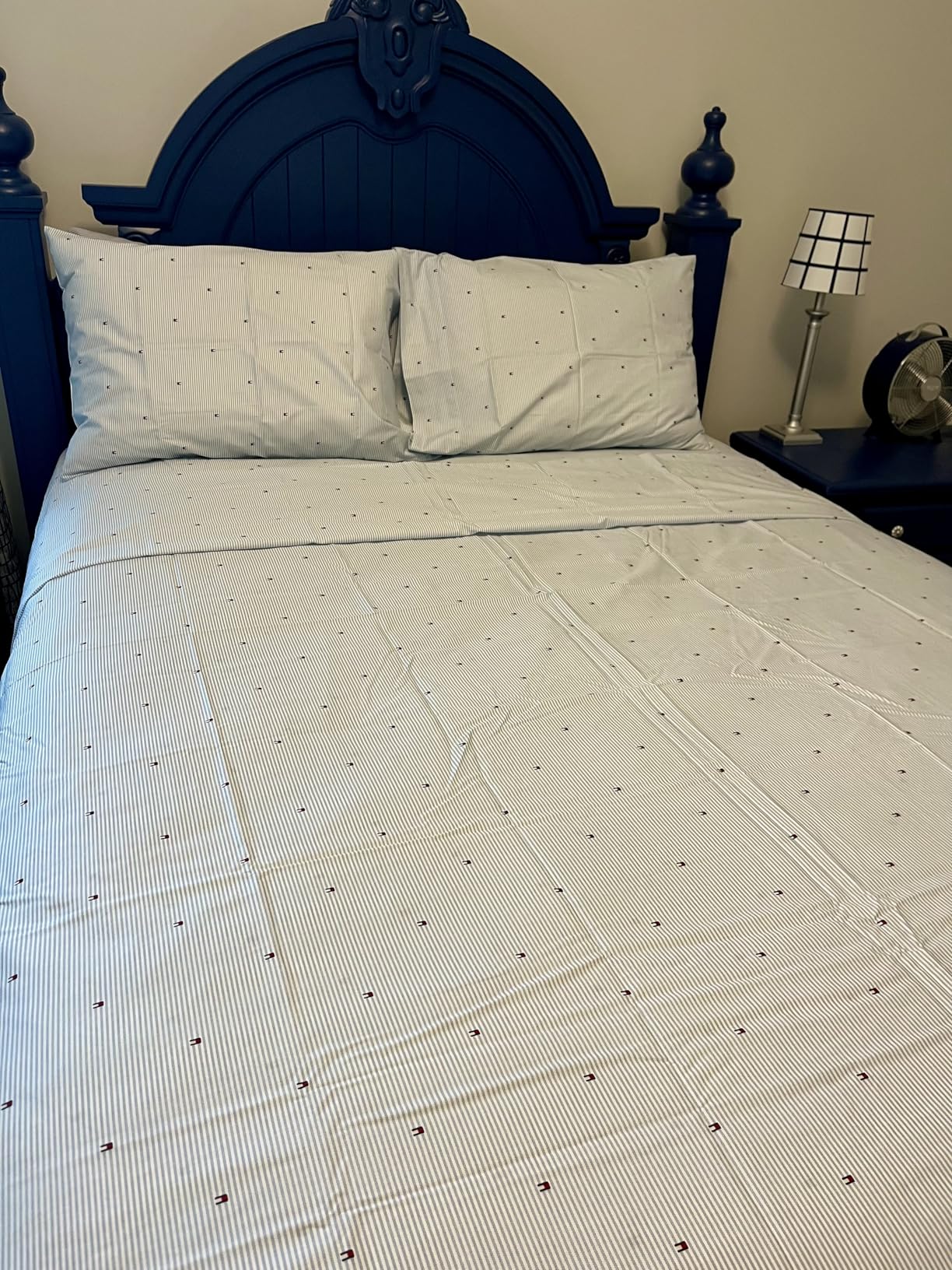 Tommy Hilfiger - King Bed Sheets, Crisp & Cool Cotton Percale Bedding with Matching Pillowcases, Lightweight Bed Set, Oeko-Tex Certified (Effortless Stripe Beige) customer photo 2