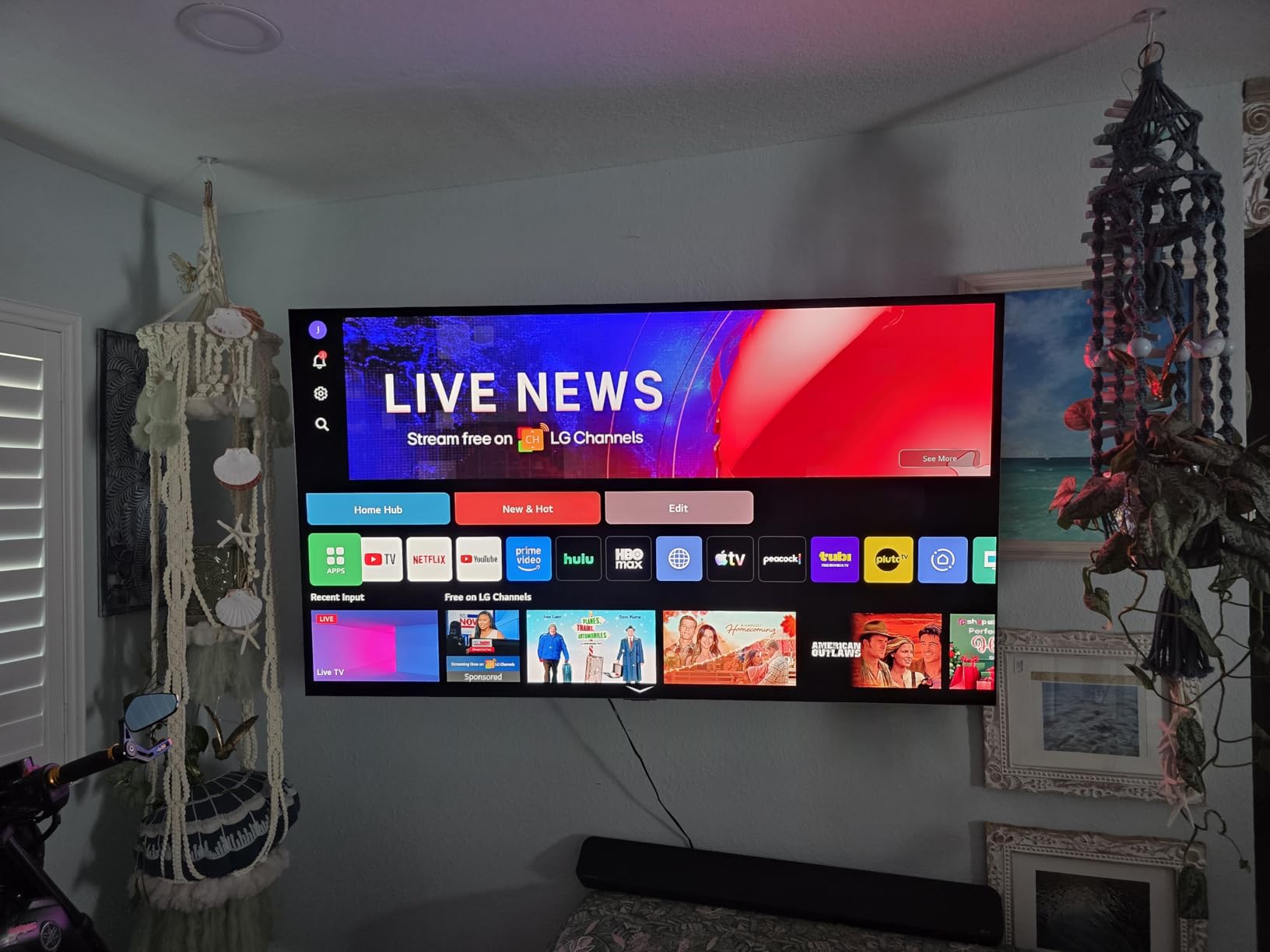 77-Inch Class OLED evo AI Super Upscaling 4K G5 Series Smart TV w/Dolby Atmos & Vision, HDR10, Filmmaker Mode, Wow Orchestra, Alexa Built-in (OLED77G5WUA, 2025) customer photo 1