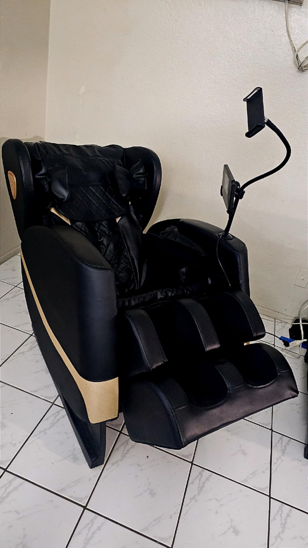 FURNIMAT 2026 Massage Chair Full Body, Zero Gravity Massage Chair with 10 Fix Rollers, Airbags, Heating, Foot Massage, Auto Modes, Bluetooth Speaker, Smart Screen Controller (Brown Premium) customer photo 1