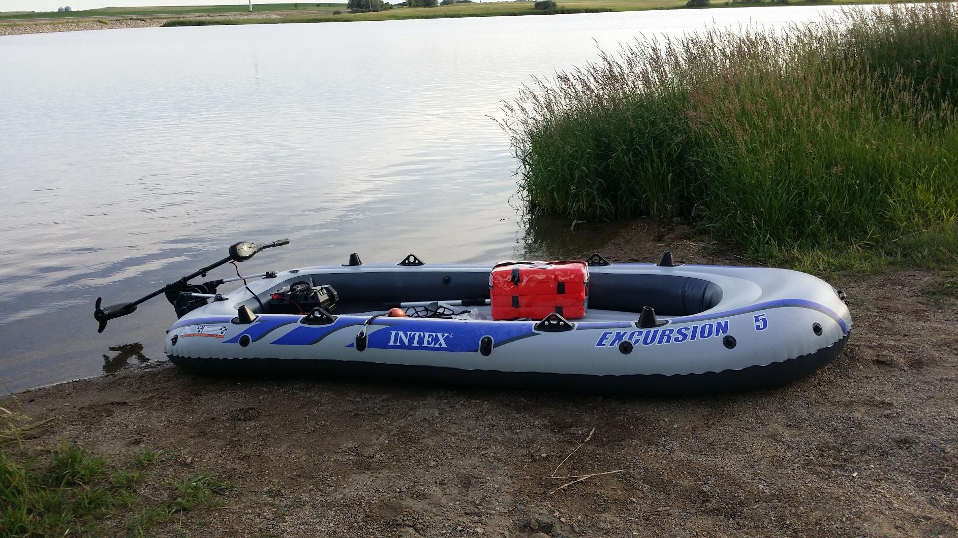 INTEX 66325EP Excursion 5 Inflatable Boat Set: Includes Deluxe 54in Aluminum Oars and High-Output-Pump - Adjustable Seats with Backrest - Fishing Rod Holders - 5-Person - 1320lb Weight Capacity customer photo 1
