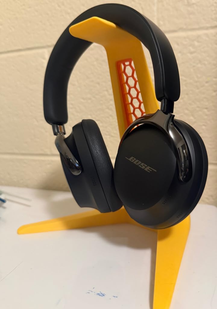 Bose QuietComfort Ultra Bluetooth Headphones (2nd Gen), Wireless Headphones with Spatial Audio, Over Ear Noise Cancelling with Mic, Up to 30 Hours of Playtime, Desert Gold - Limited Edition Color customer photo 2