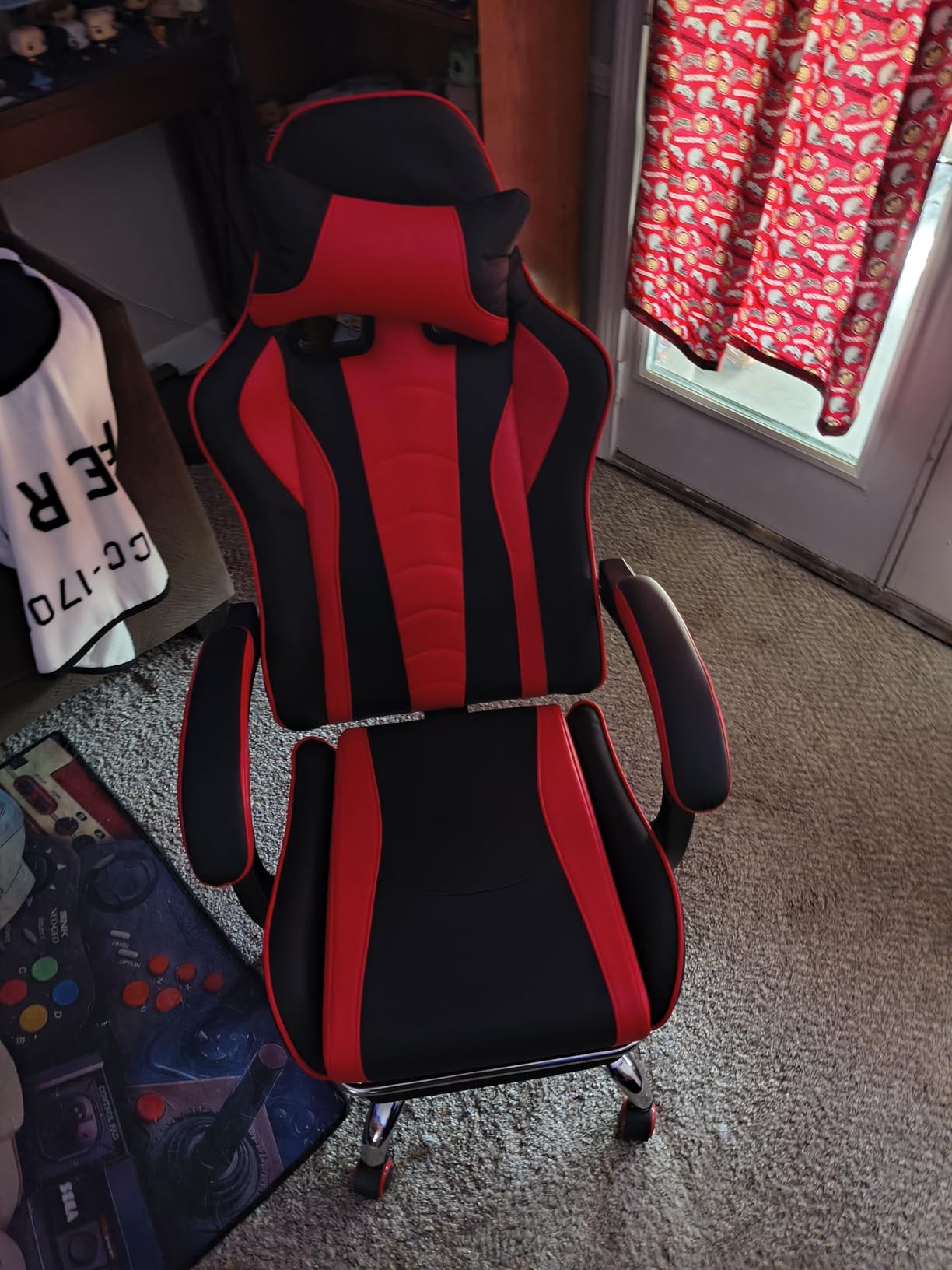 Yaheetech Gaming Chair, Video Game Chair with Massage Lumbar Support and Footrest Height Adjustable Ergonomic Computer Chair with Swivel Seat and Headrest, Full Black customer photo 2