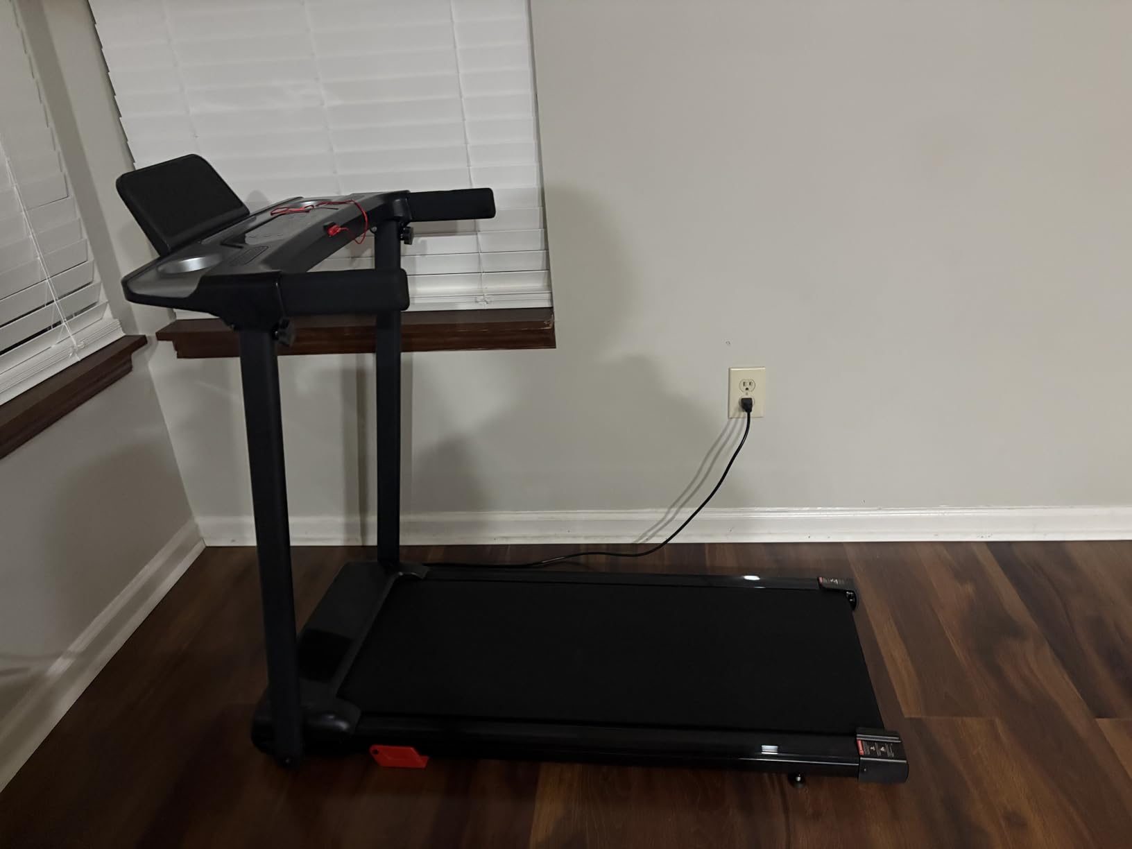 Foldable Treadmill for Home, 3-in-1 Walking Pad with 13% Incline Handle Bar, 300LBS Capacity, 3.0HP Quiet Brushless, Small Treadmills for Small Spaces FutureGlide customer photo 2