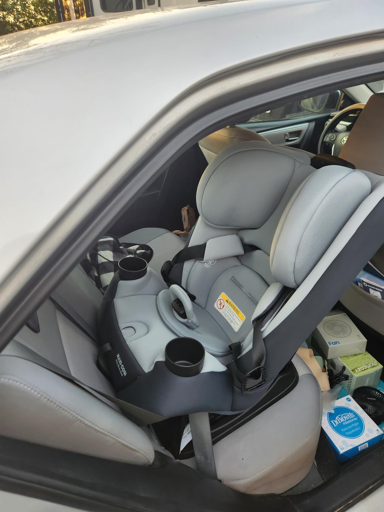 Maxi-Cosi Pria 3-in-1 Convertible Car Seat, Infant to Toddler Car Seat, Easy-Install Harness, Machine-Washable Cover, 5-100 lbs, Seafaring customer photo 2