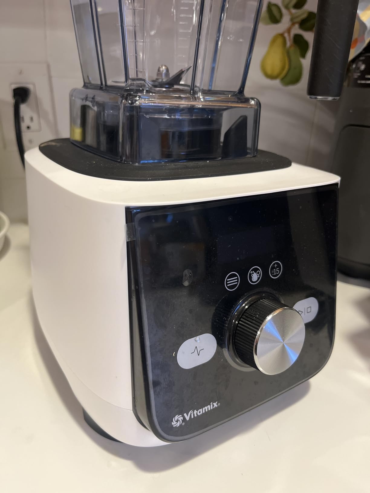 Vitamix Ascent X5 Blender with 10 Blending Programs, Self-Cleaning Program, 48 Oz Container, Polar White customer photo 2