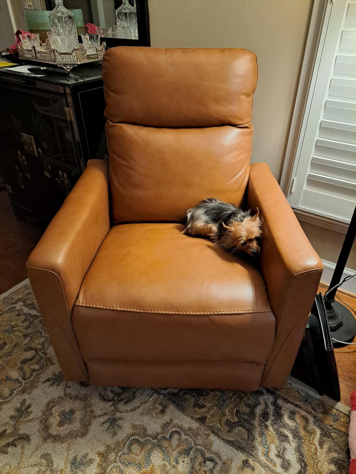 CHITA Power Recliner Chair for Adults, Electric Zero Clearance Wall Hugger Recliner for Small Spaces, Modern Living Room and RV Recliner Chair with Adjustable Power Headrest & Charging Ports, Beige customer photo 1