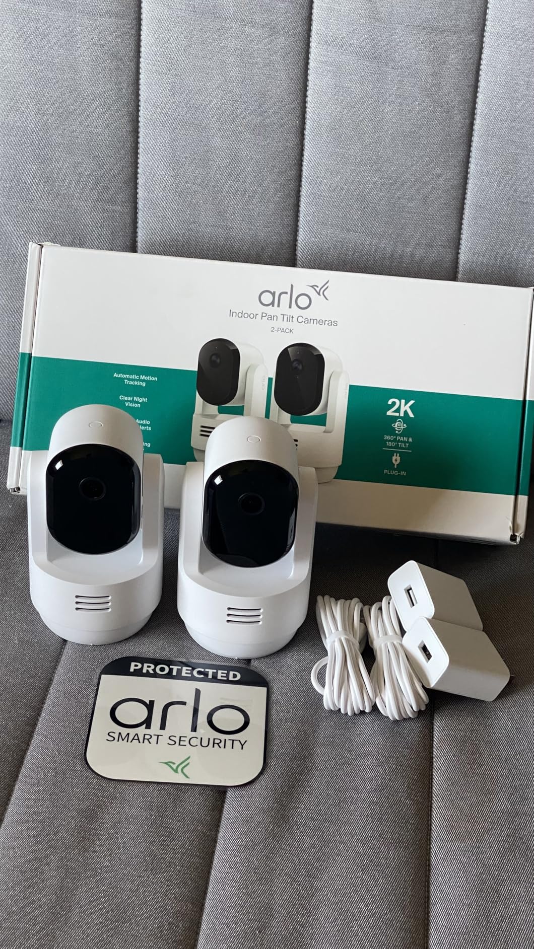 Arlo Essential Indoor Pan Tilt Security Camera 2K (2025 Release) - Wired Plug-in Power, Person Recognition, Animal Detection, Animated Preview, 1-Month Secure Plan, Auto Motion Tracking, 1 Cam, White customer photo 2