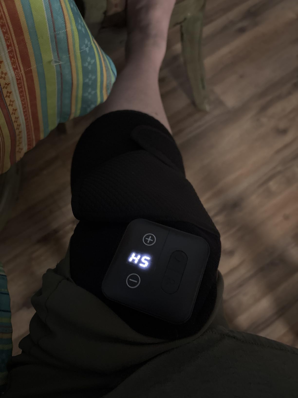 Nekteck Knee Massager with Heat - Cordless Heated Knee Brace with Vibration for Pain Relief, Rechargeable Knee Heating Massager with 5 Heat Levels and 3 Massage Mode, Ideal Gift for Mom Dad customer photo 2