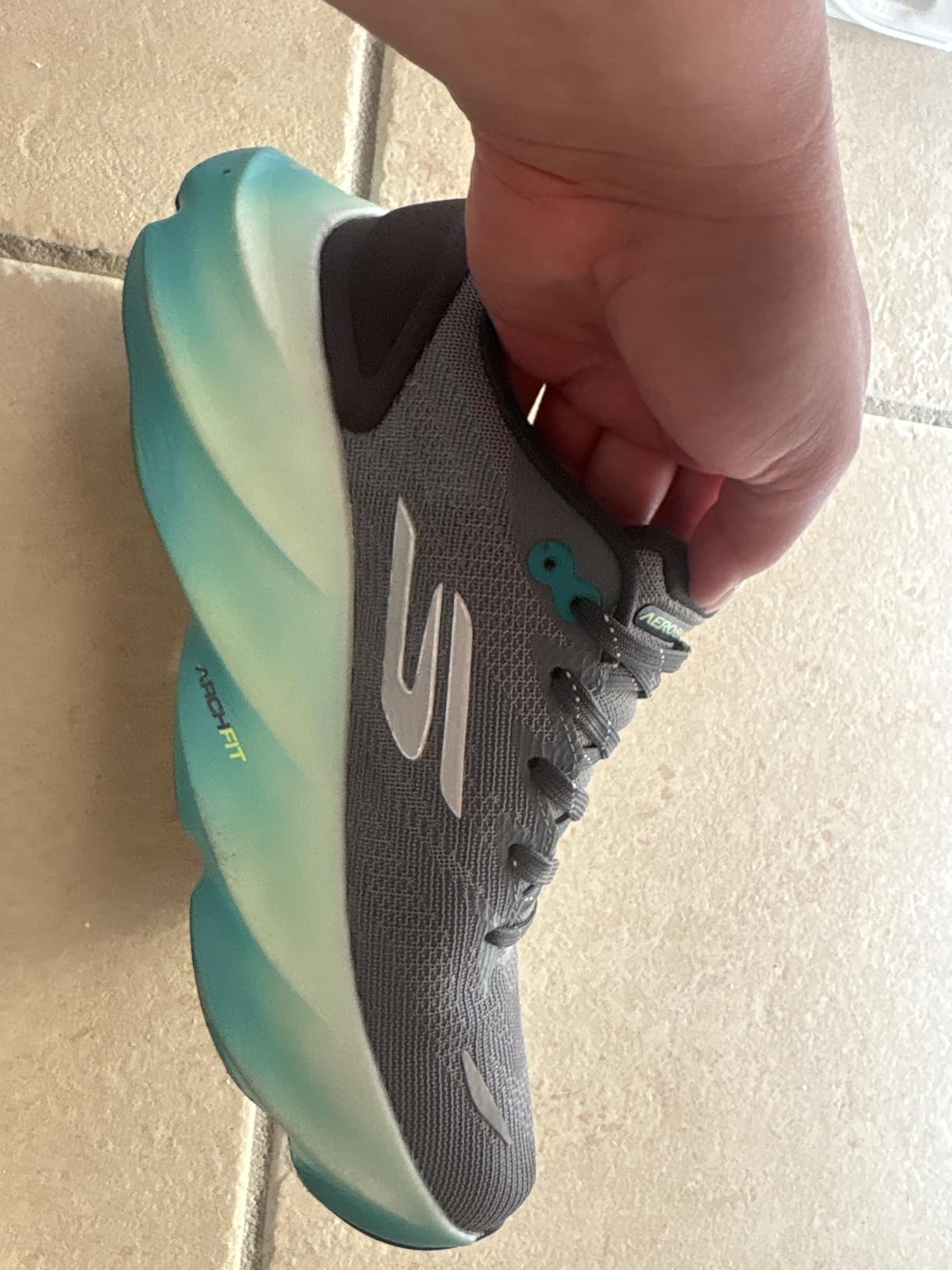 Skechers Men's Aero Burst Sneaker customer photo 1