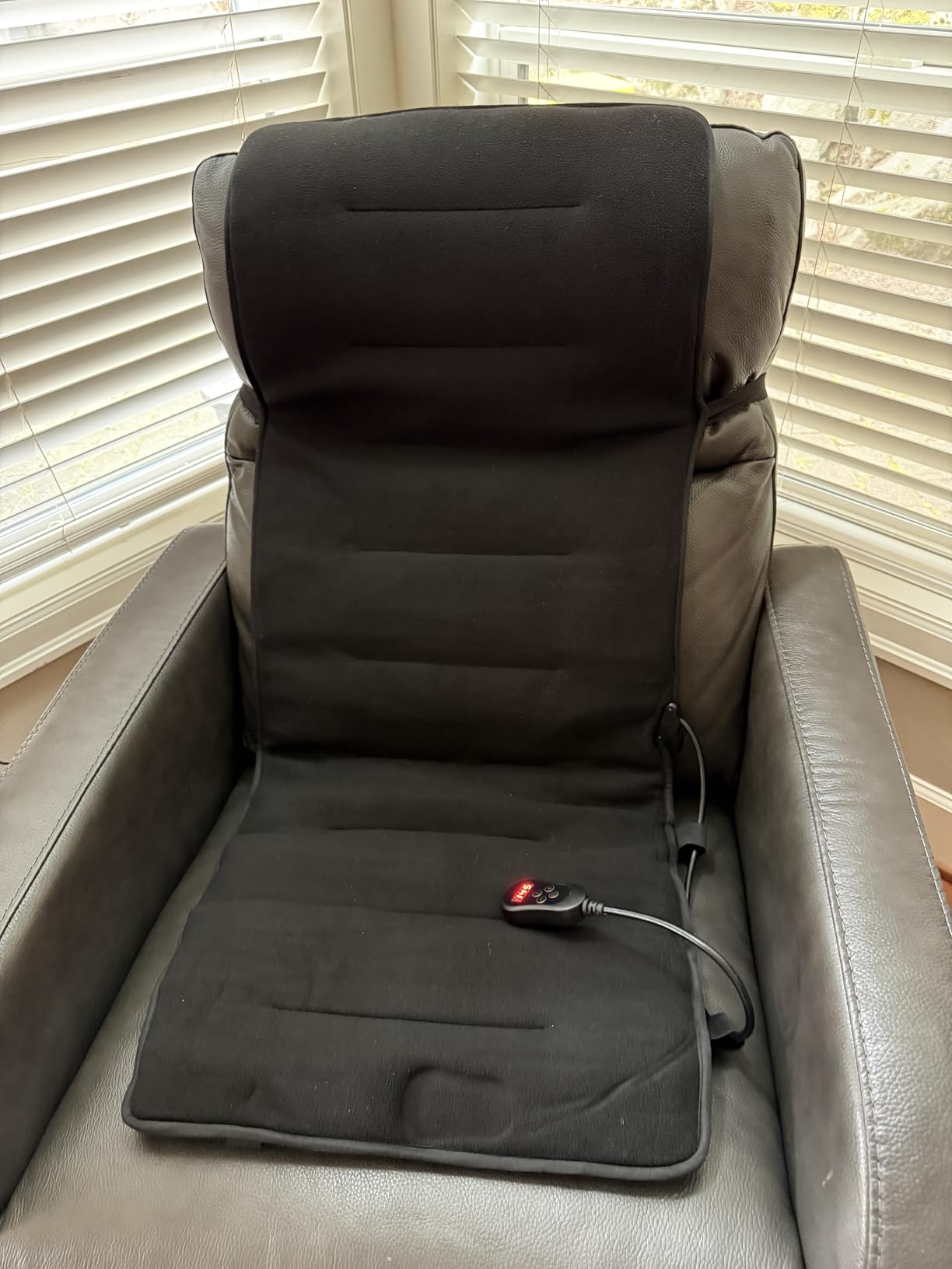 Heated Seat Cushion for Office Chair, Thick Heated Chair Pad, Auto Shut Off, 7 Heating Levels, Fast Heating, Heating Pad Seat Warmer for Full Back, Hips, Thighs, Universal Fit, Gift Women Men customer photo 1