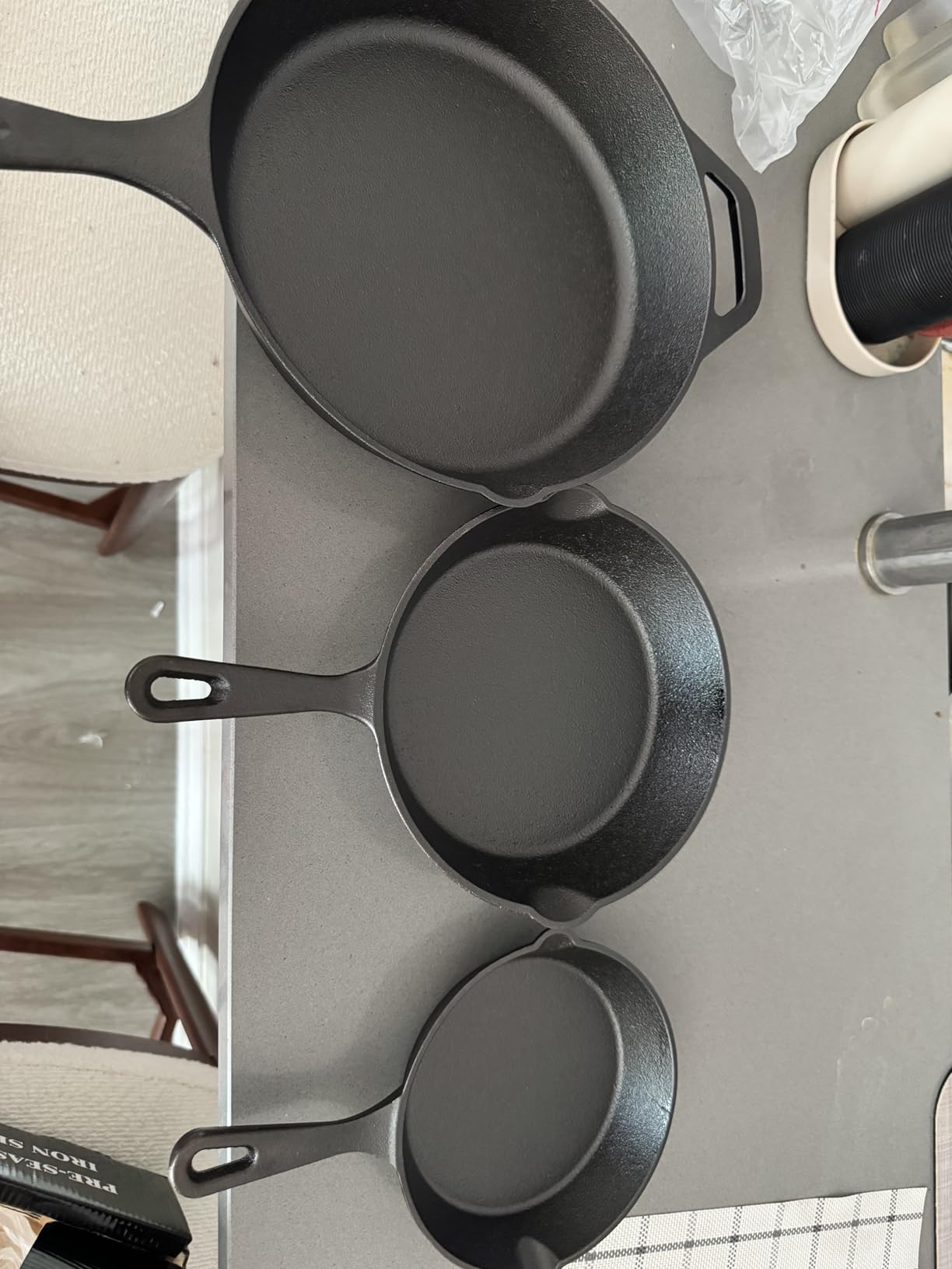 EWFEN Cast Iron Skillet 3-Piece Set, Pre-Seasoned Pan Cookware Set, 6