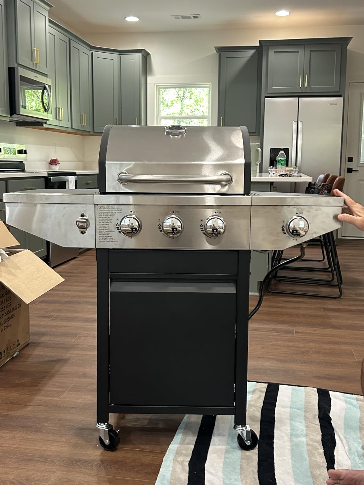 Endark 3-burner propane grill, 40,500 BTU with side-fire function. Stainless steel, enameled cast iron grate, thermometer, wheels. Perfect for patio and garden cooking customer photo 1