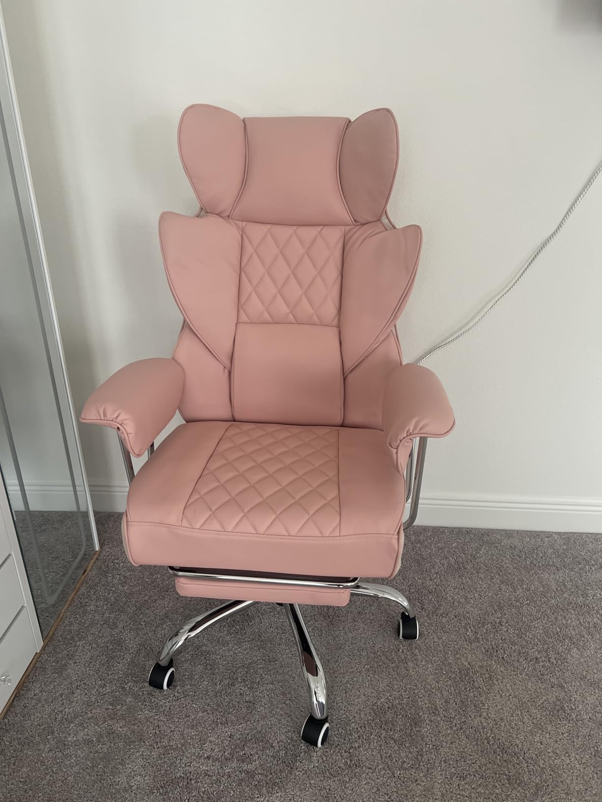 COMHOMA Big and Tall Office Chair, High Back Leather Gaming Chair with Footrest, Executive Ergonomic Office Chair with Pocket Spring Lumbar Support and with Outward Fixed Soft Armrests customer photo 2