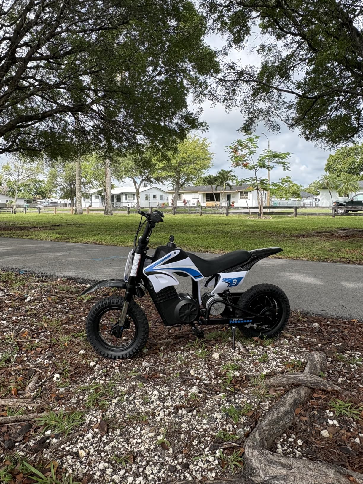 K1 Kids Electric Dirt Bike 36V Motorcycle, 16MPH Fast Speed 14 Mile Long-Range, 700W Peak 3-Speed Modes Electric Bike for Kids Ages 3-10 customer photo 2