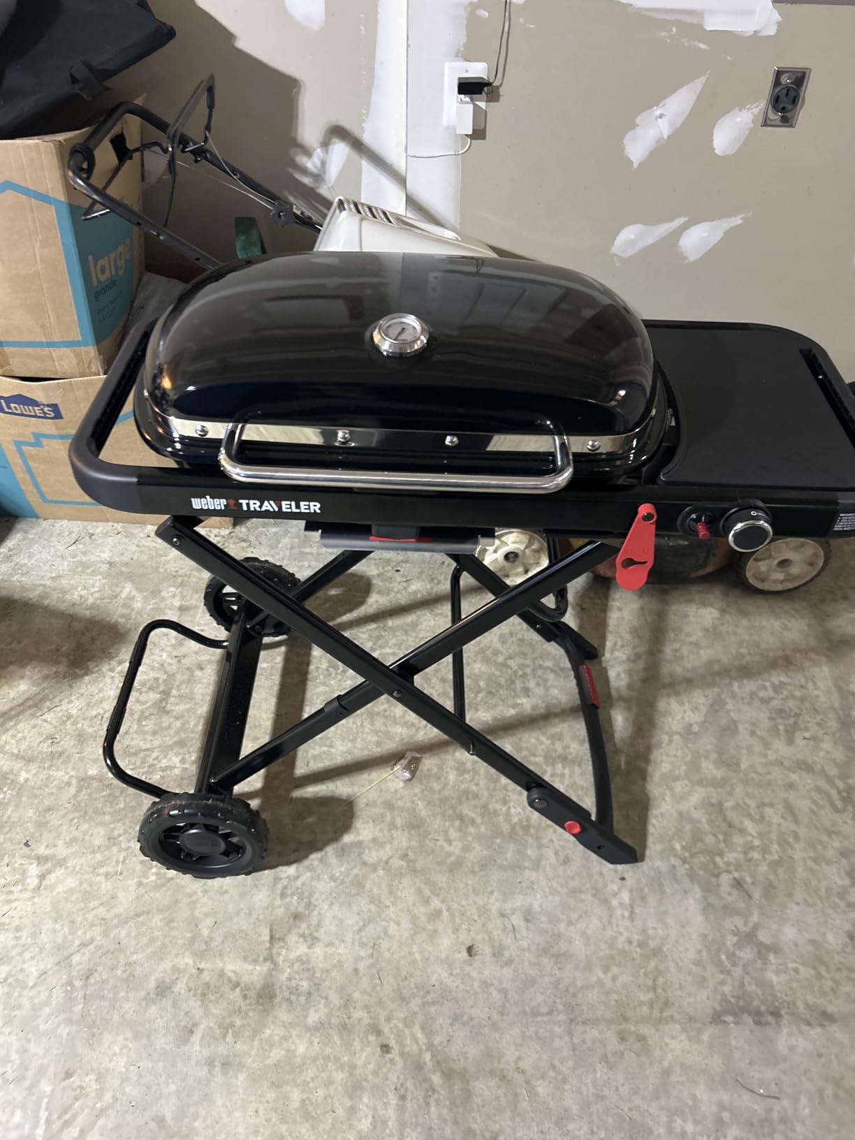 Traveler Compact Portable Gas Grill (Liquid Propane) for Outdoor Cooking - Black, Porcelain-Enameled Lid, Side Table, Folding Portable Grill with Wheels for Camping, Tailgating & Travel customer photo 1