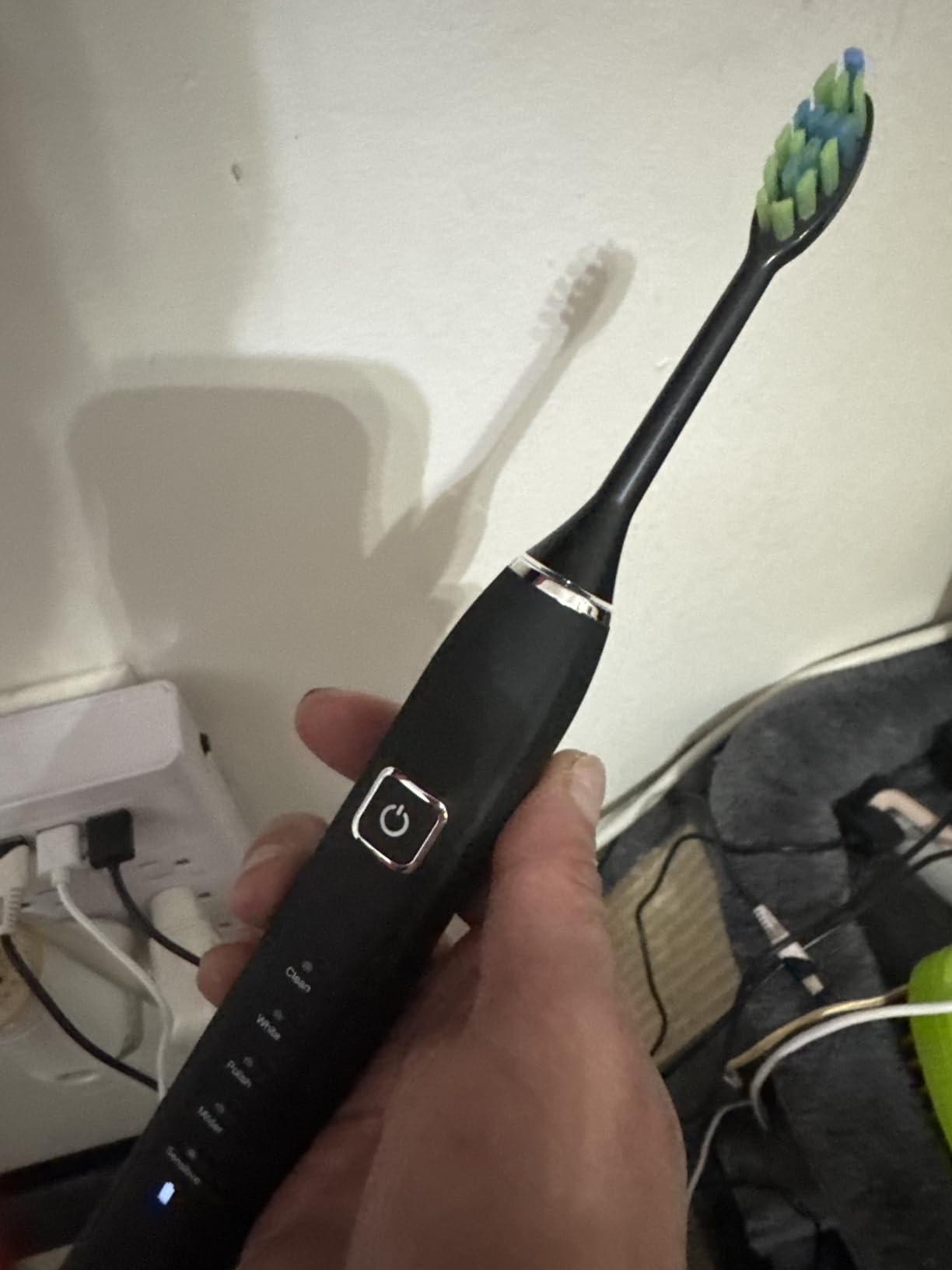 7AM2M Sonic Electric Toothbrush for Adults&Kids, Type-C Charging Run for 120 Days, with 6 Brush Heads, 5 Modes&40000VPM Powered Rechargeable Toothbrush, Travel & Home Use (Black) customer photo 1